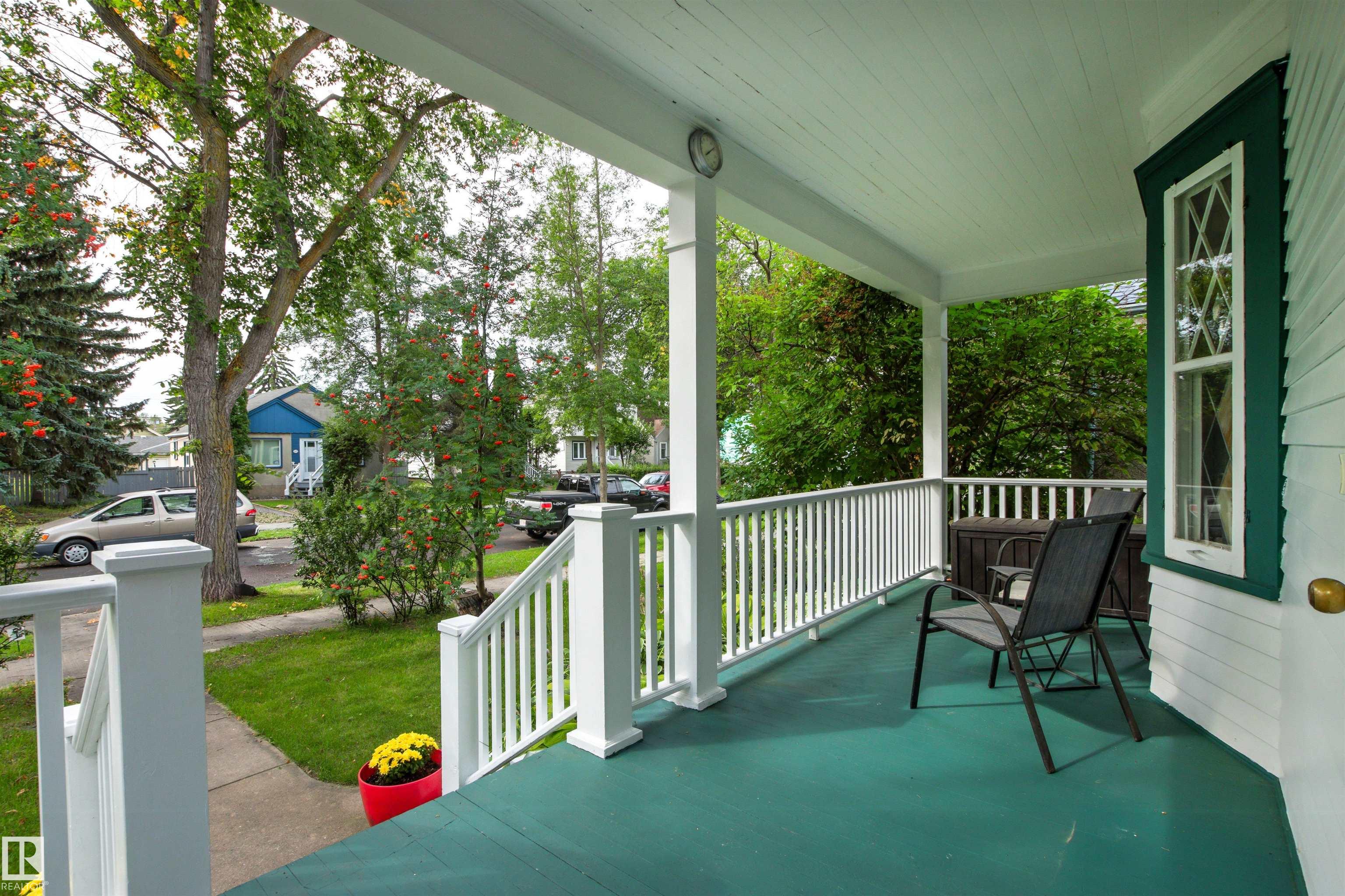 Listing photo thumbnail