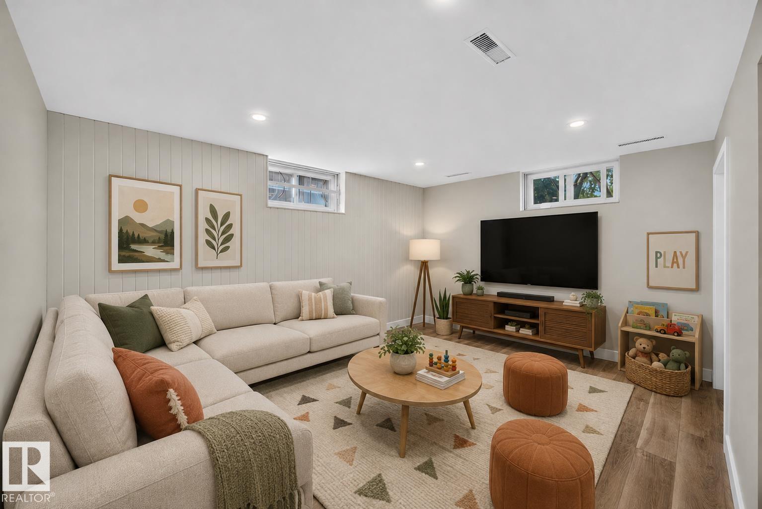 Listing photo thumbnail