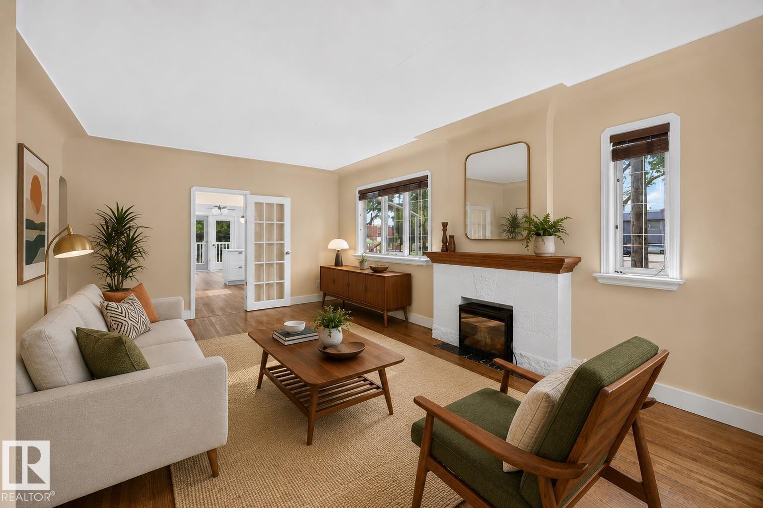 Listing photo thumbnail
