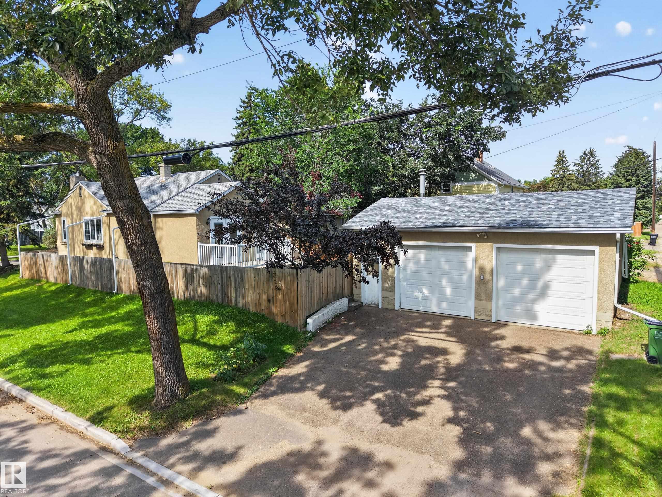 Listing photo thumbnail