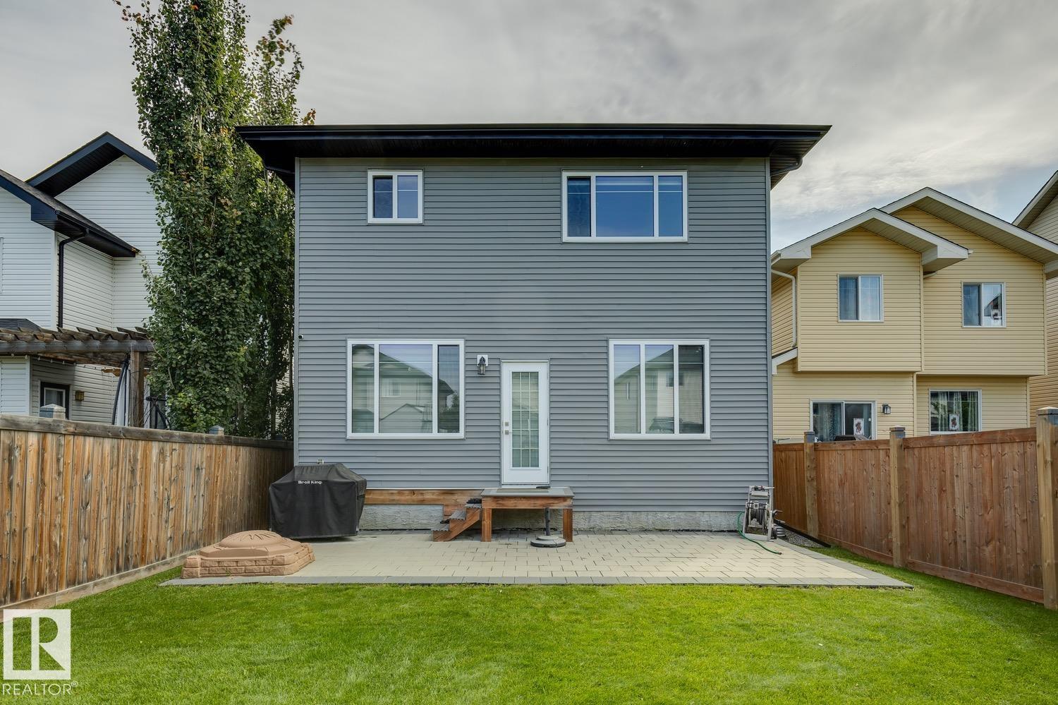 Listing photo thumbnail