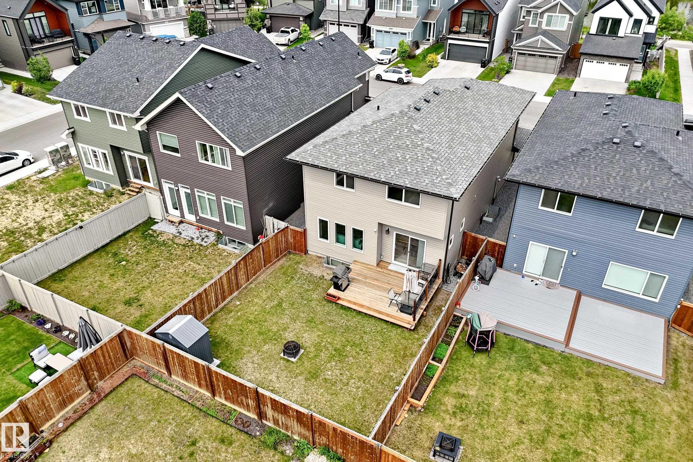 Listing photo thumbnail
