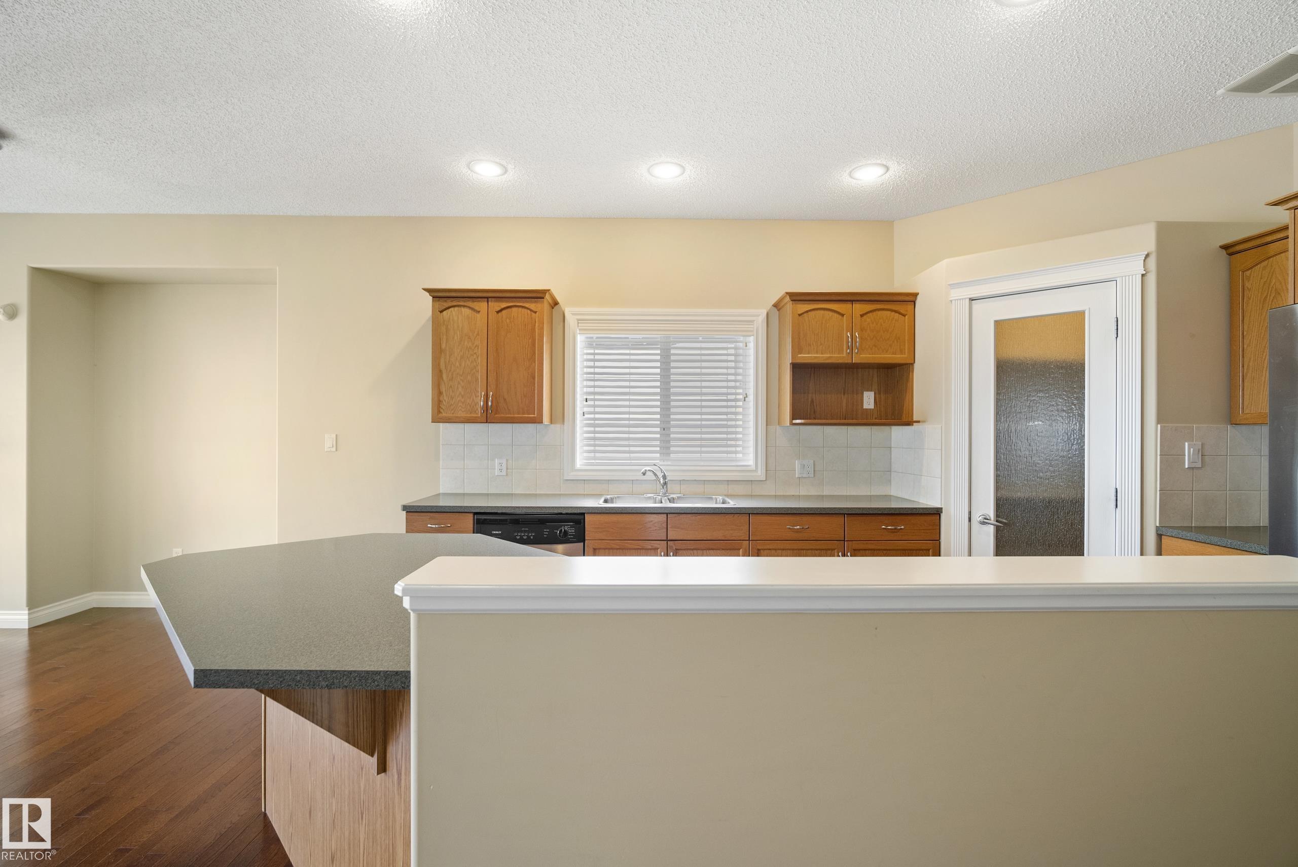 Photo 11 at 5 Longview Crescent, Stoneshire, Spruce Grove