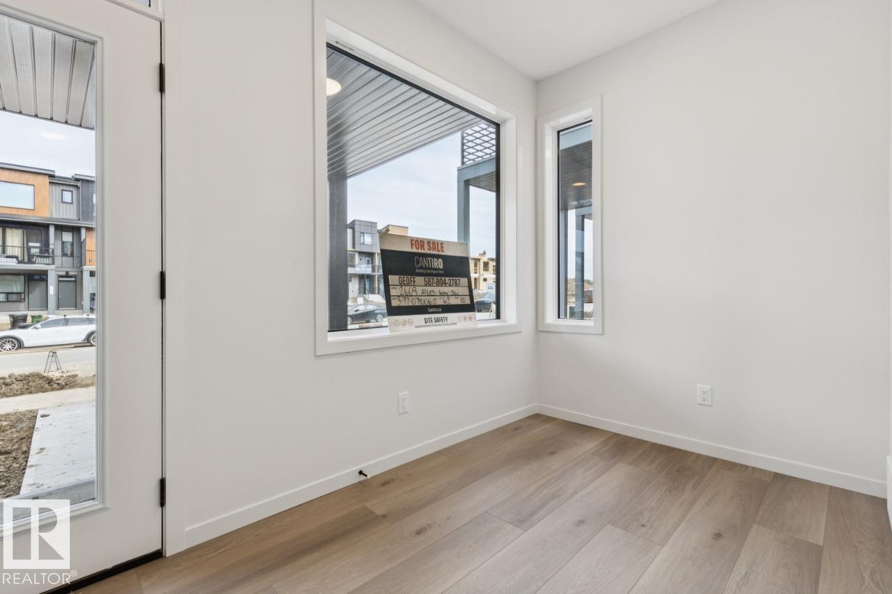 Listing photo thumbnail