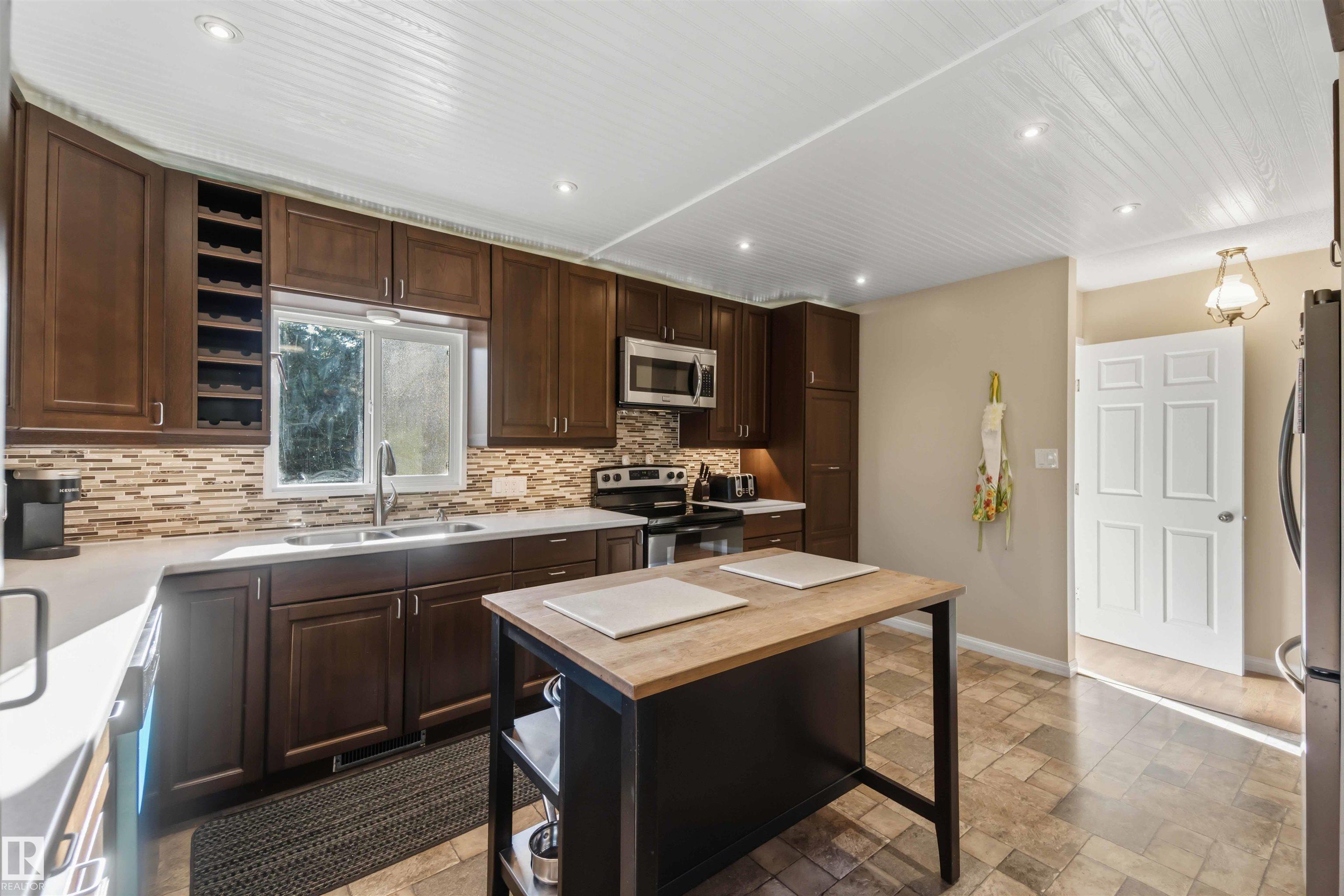 Photo 14 at 41 - 52516 Rge Road 13, Weslake Estates, Rural Parkland County