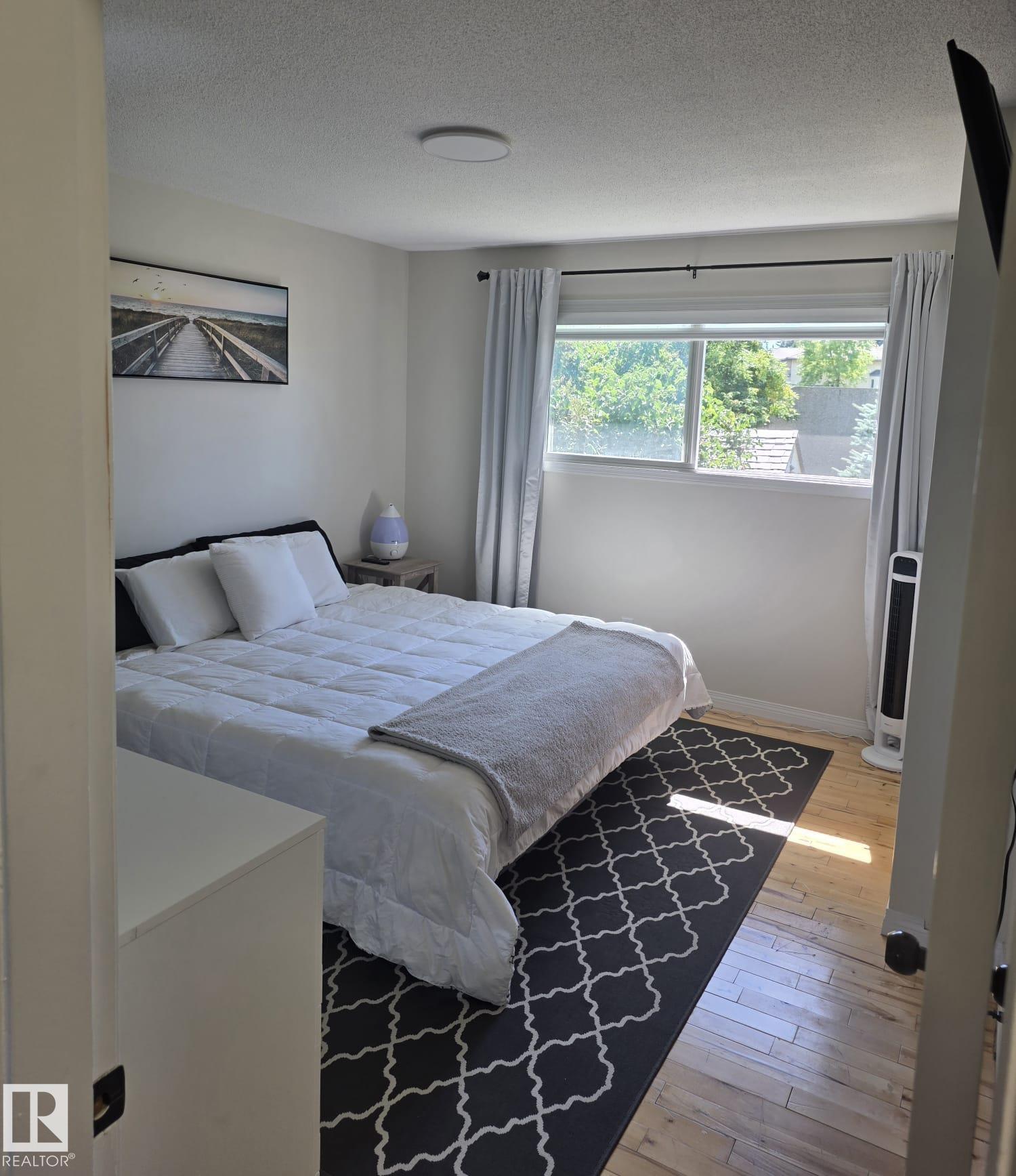 Photo 11 at 18 Rosewood Place, Maplewood, Sherwood Park