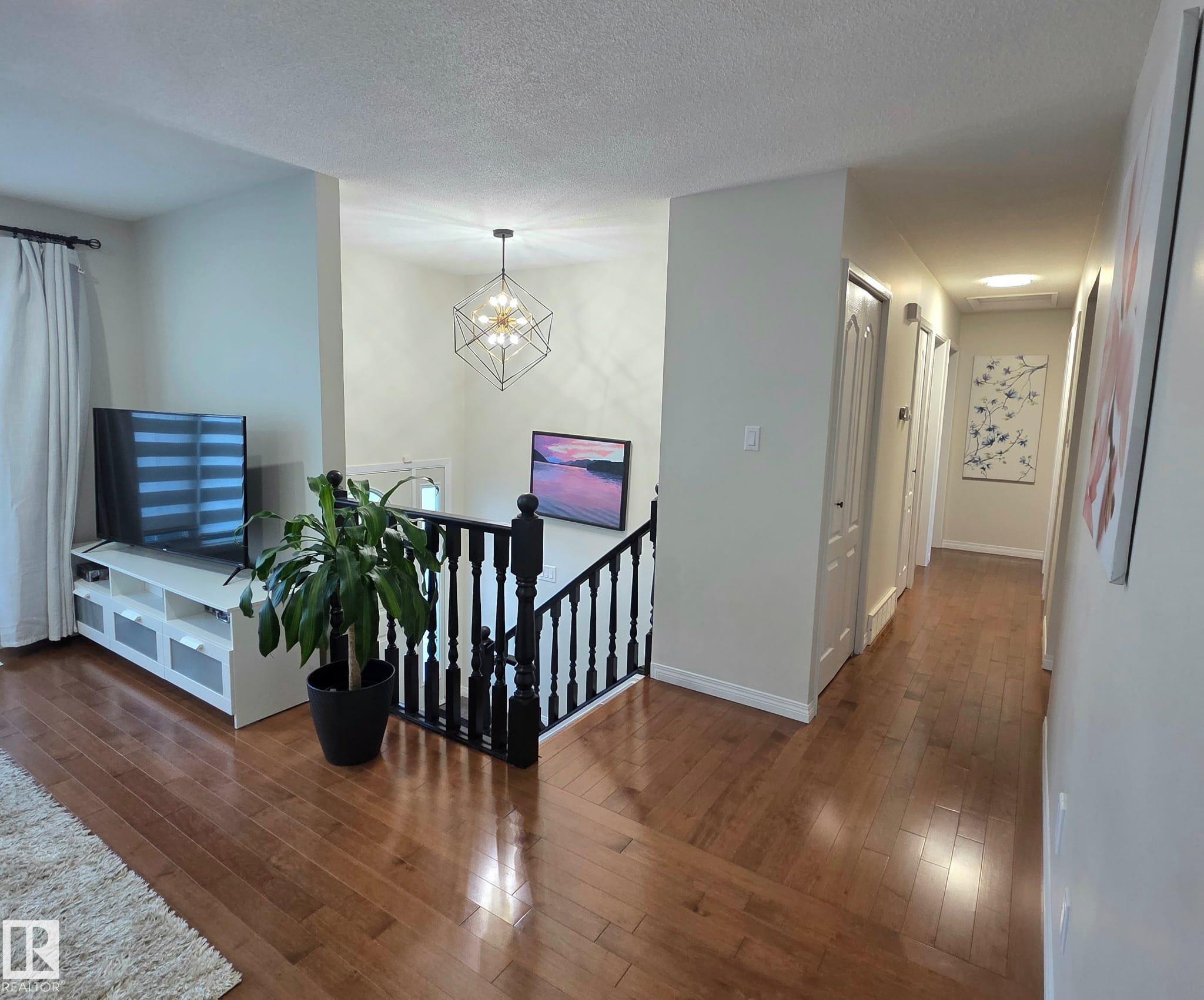 18 Rosewood Place, Maplewood, Sherwood Park