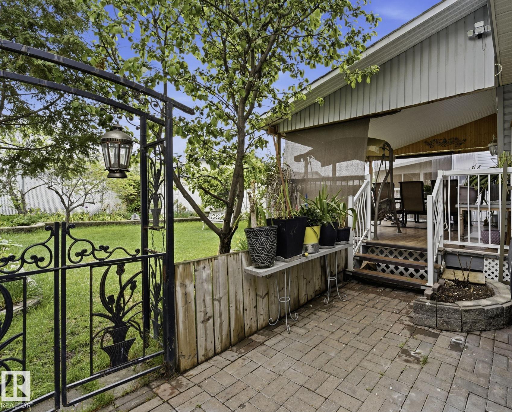 Listing photo thumbnail