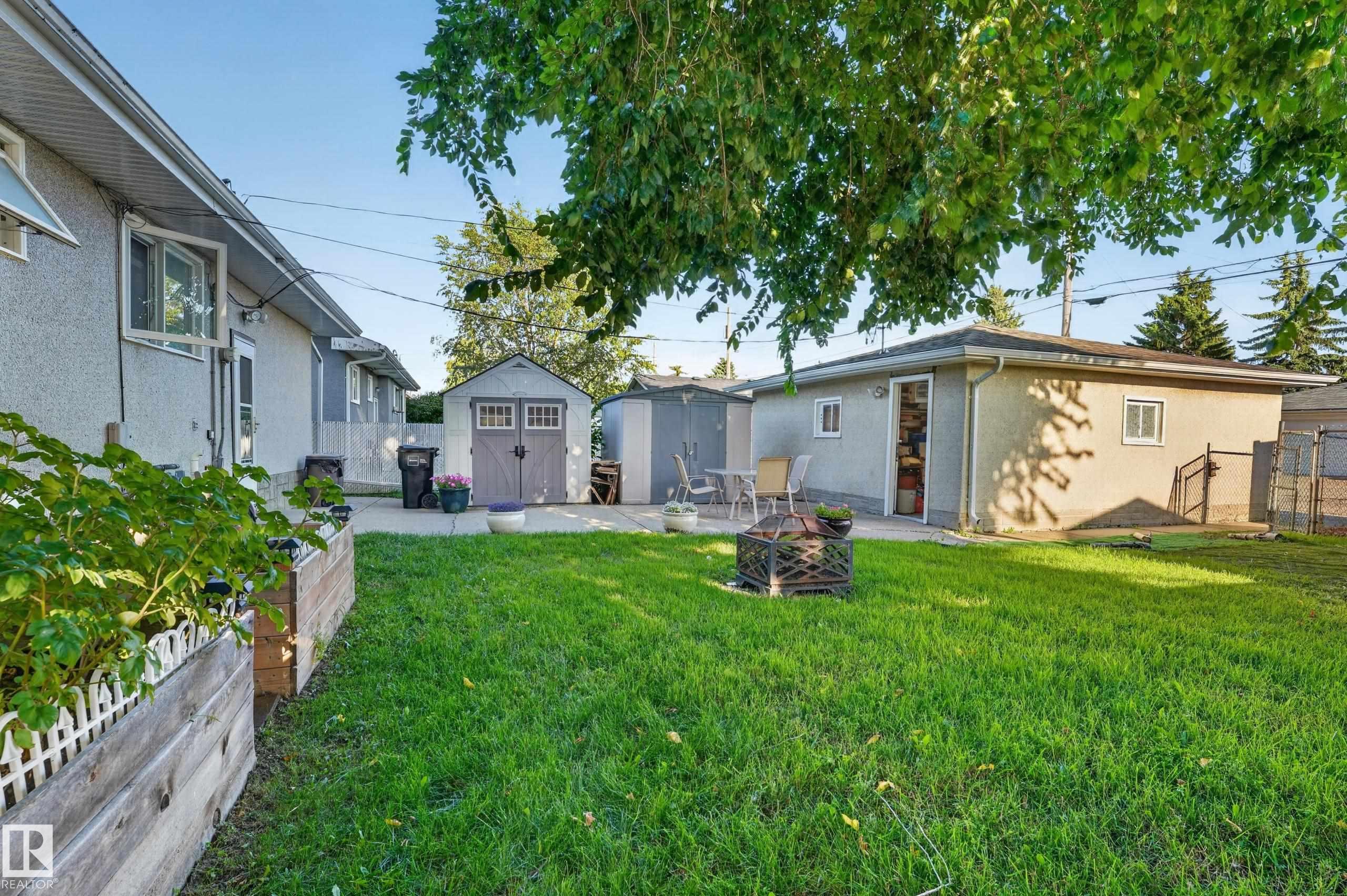 Listing photo thumbnail