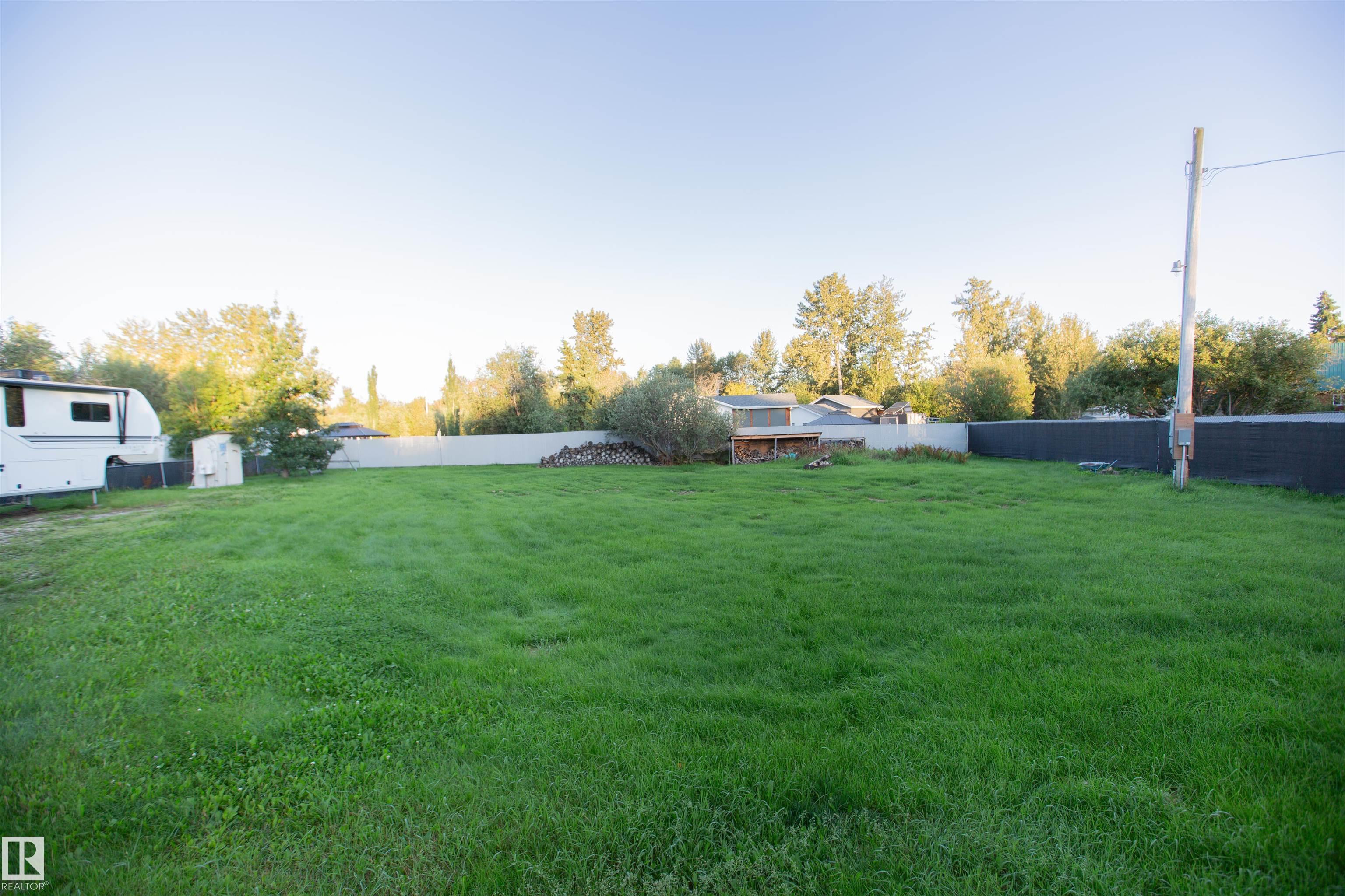 Photo 10 at 26 - 4325 Lakeshore Road, Ascot Beach, Rural Parkland County