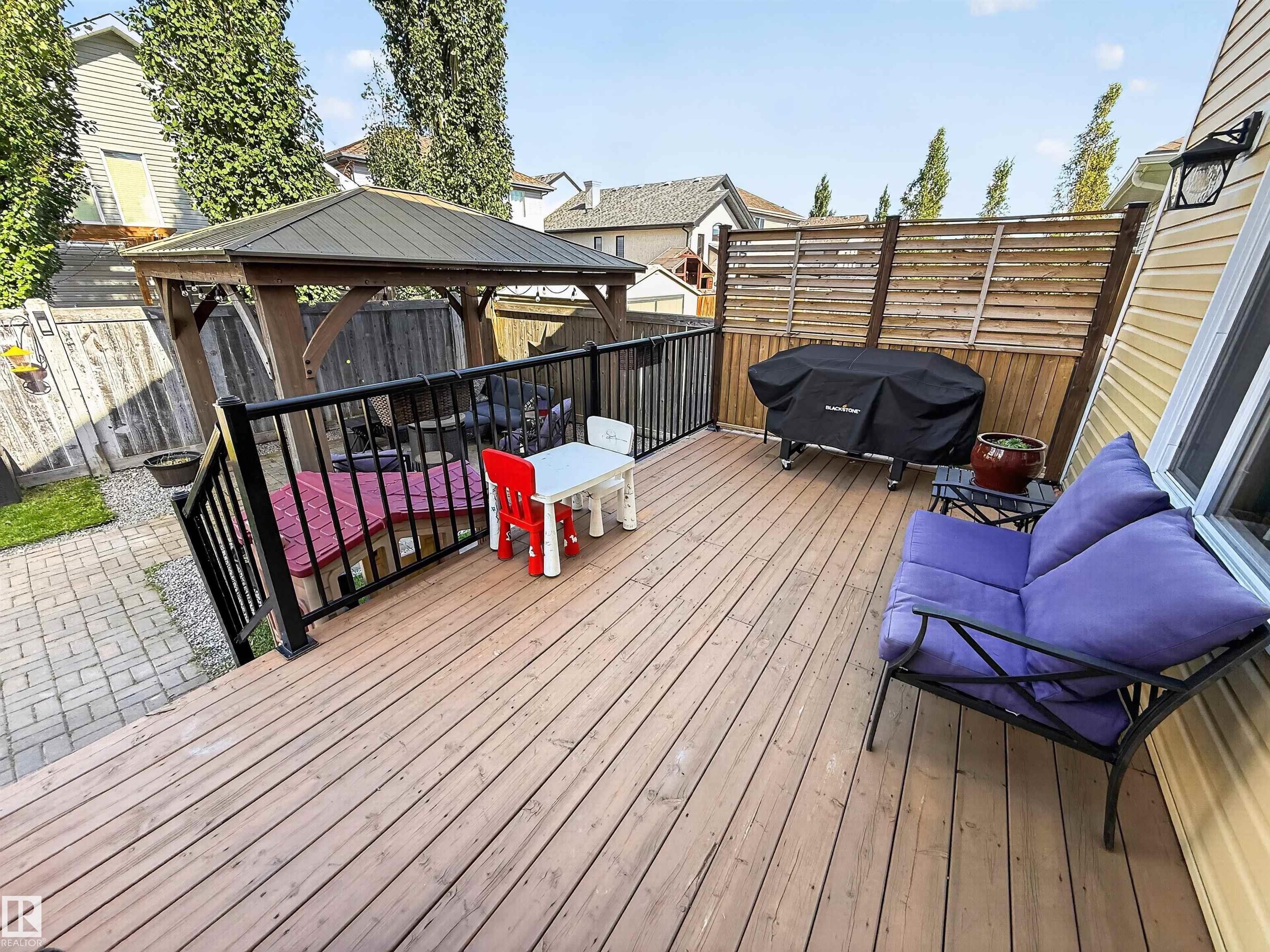 Listing photo thumbnail