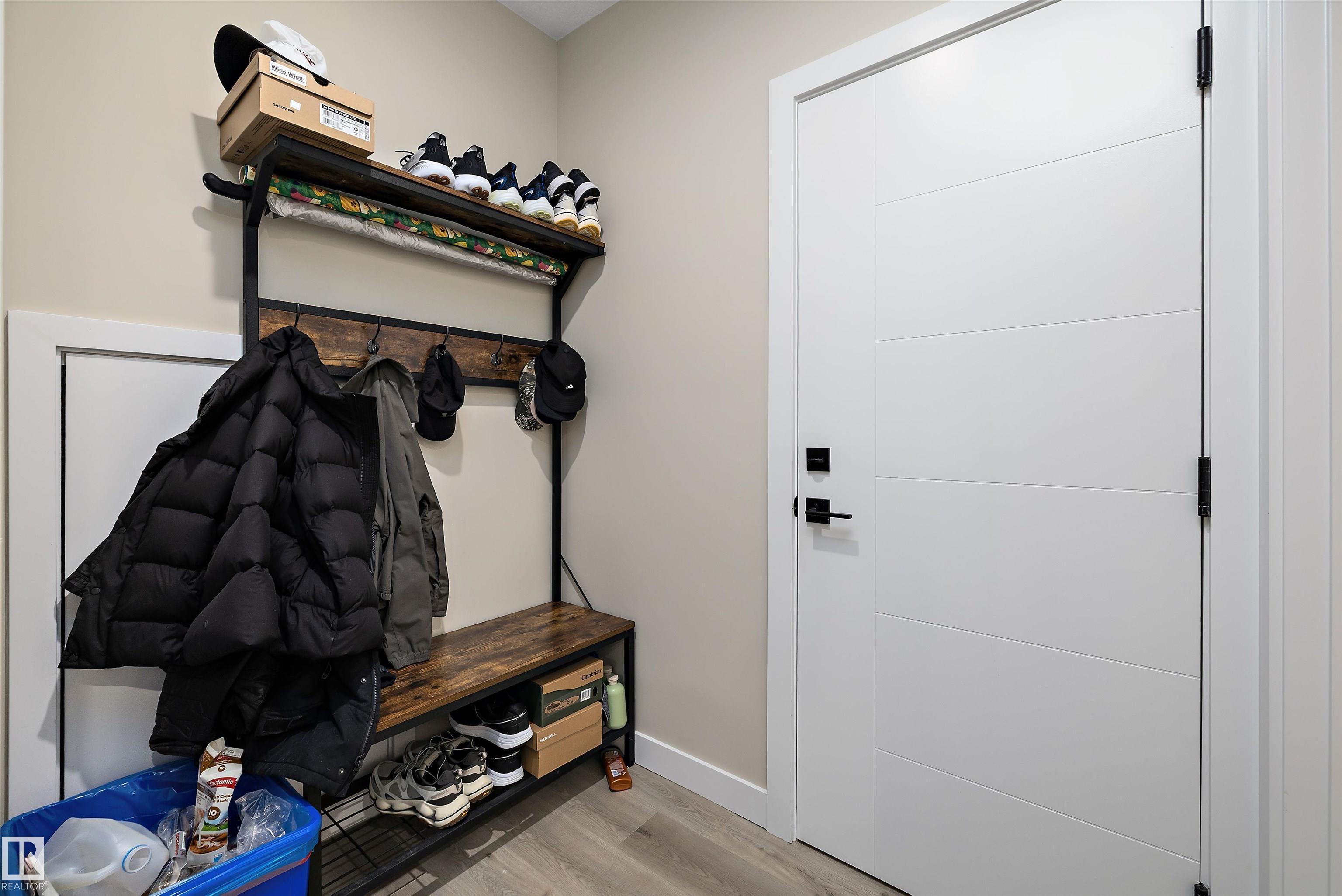 Listing photo thumbnail