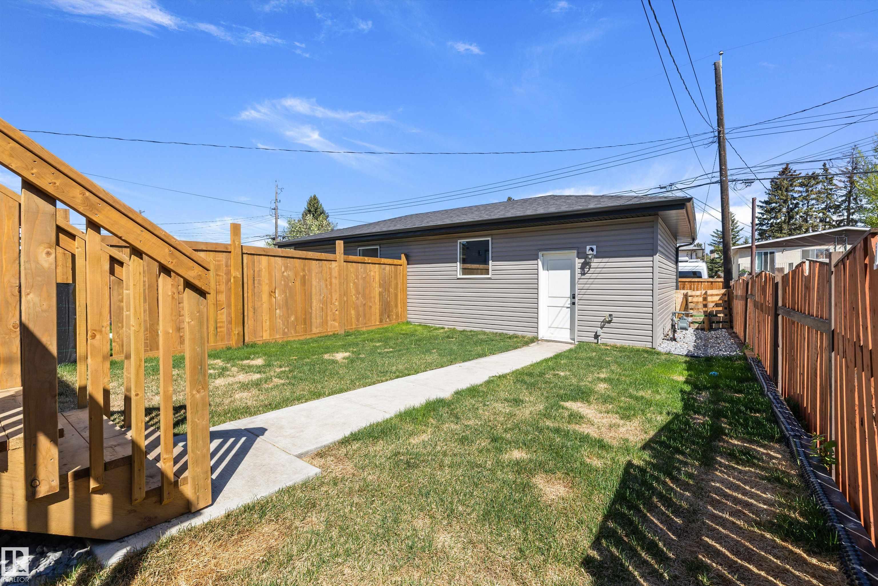 Listing photo thumbnail