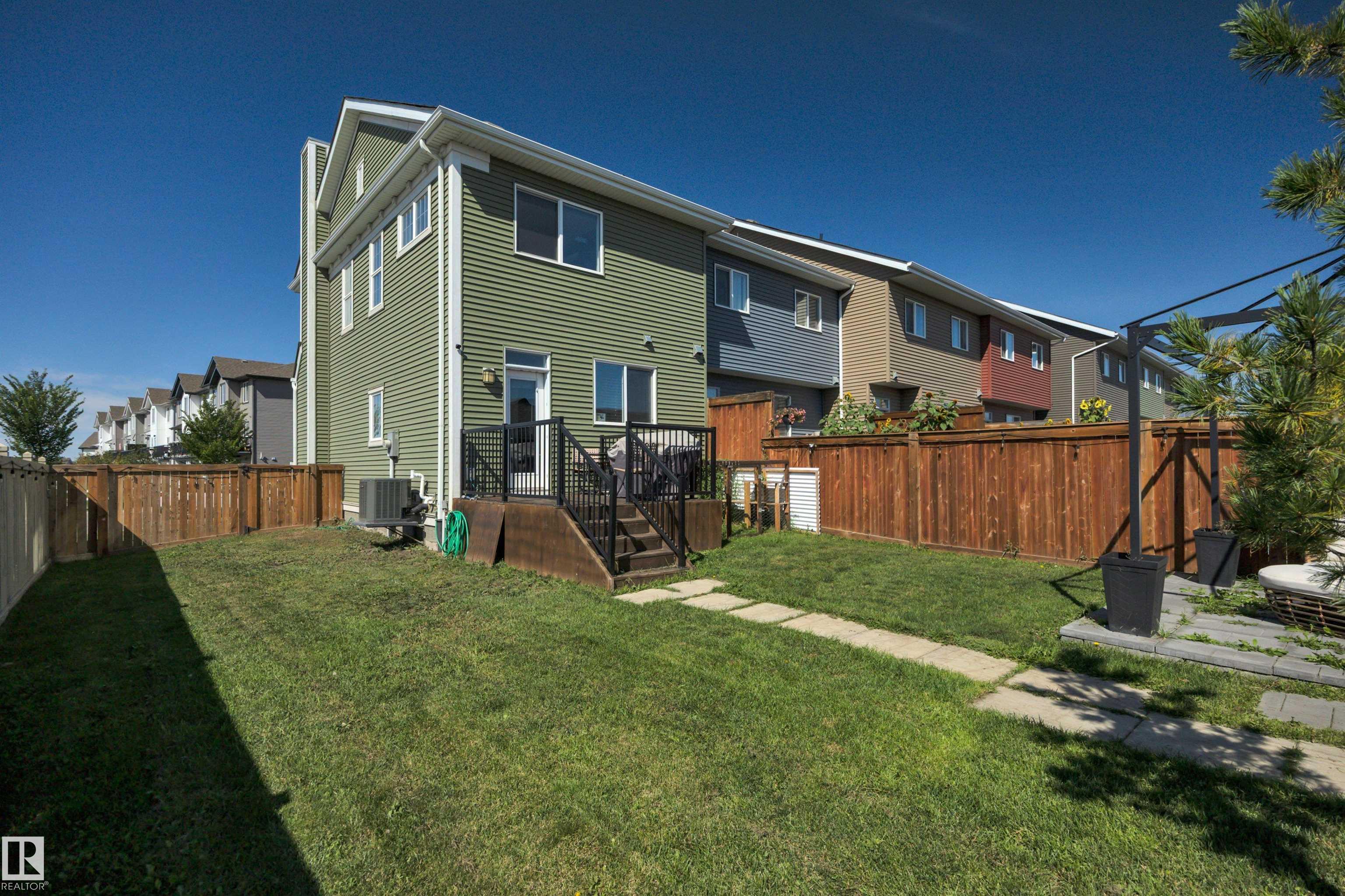 Listing photo thumbnail