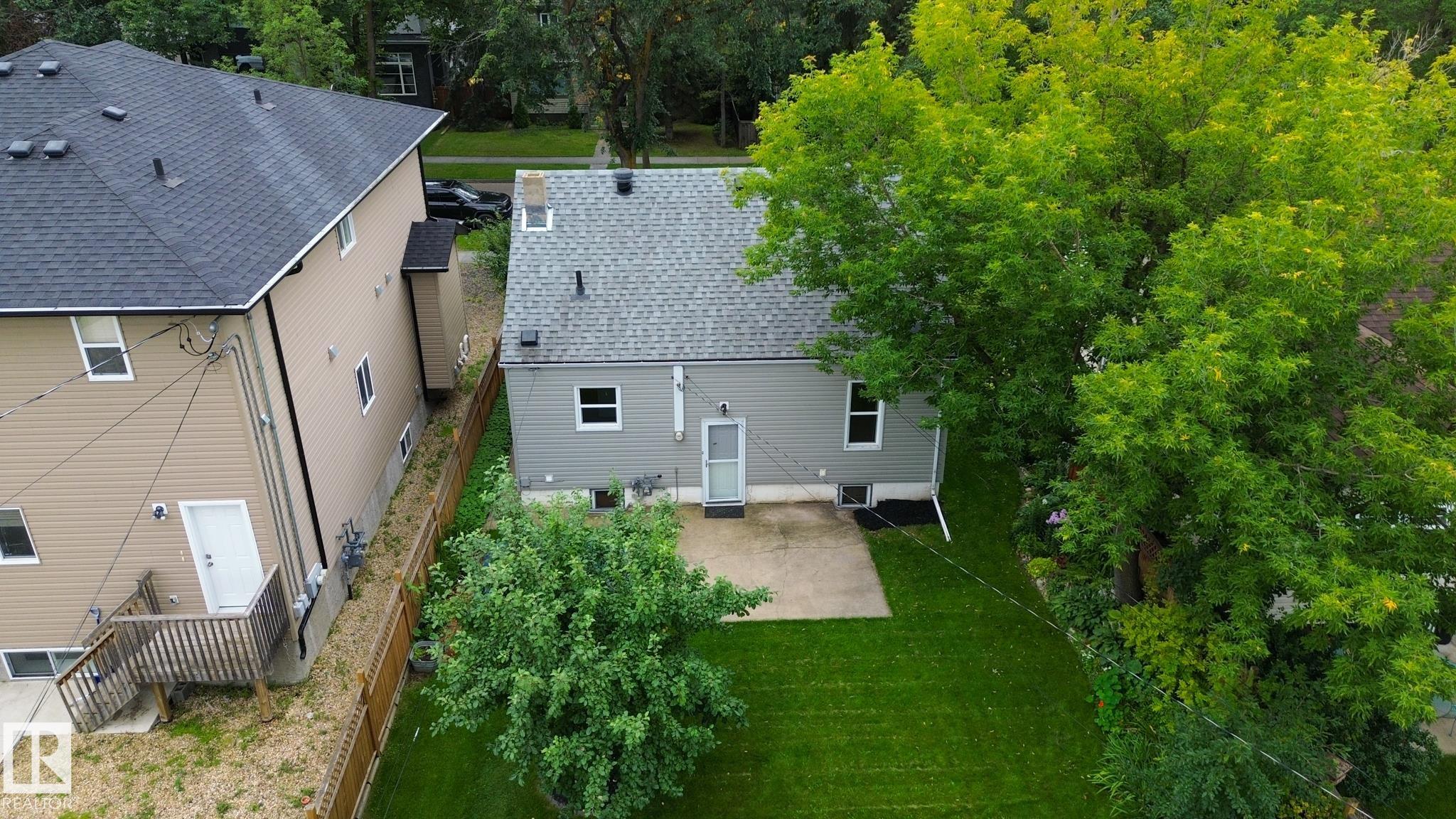 Listing photo thumbnail