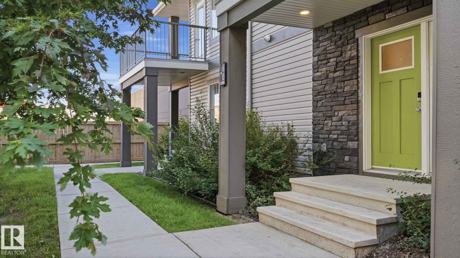 Listing photo thumbnail