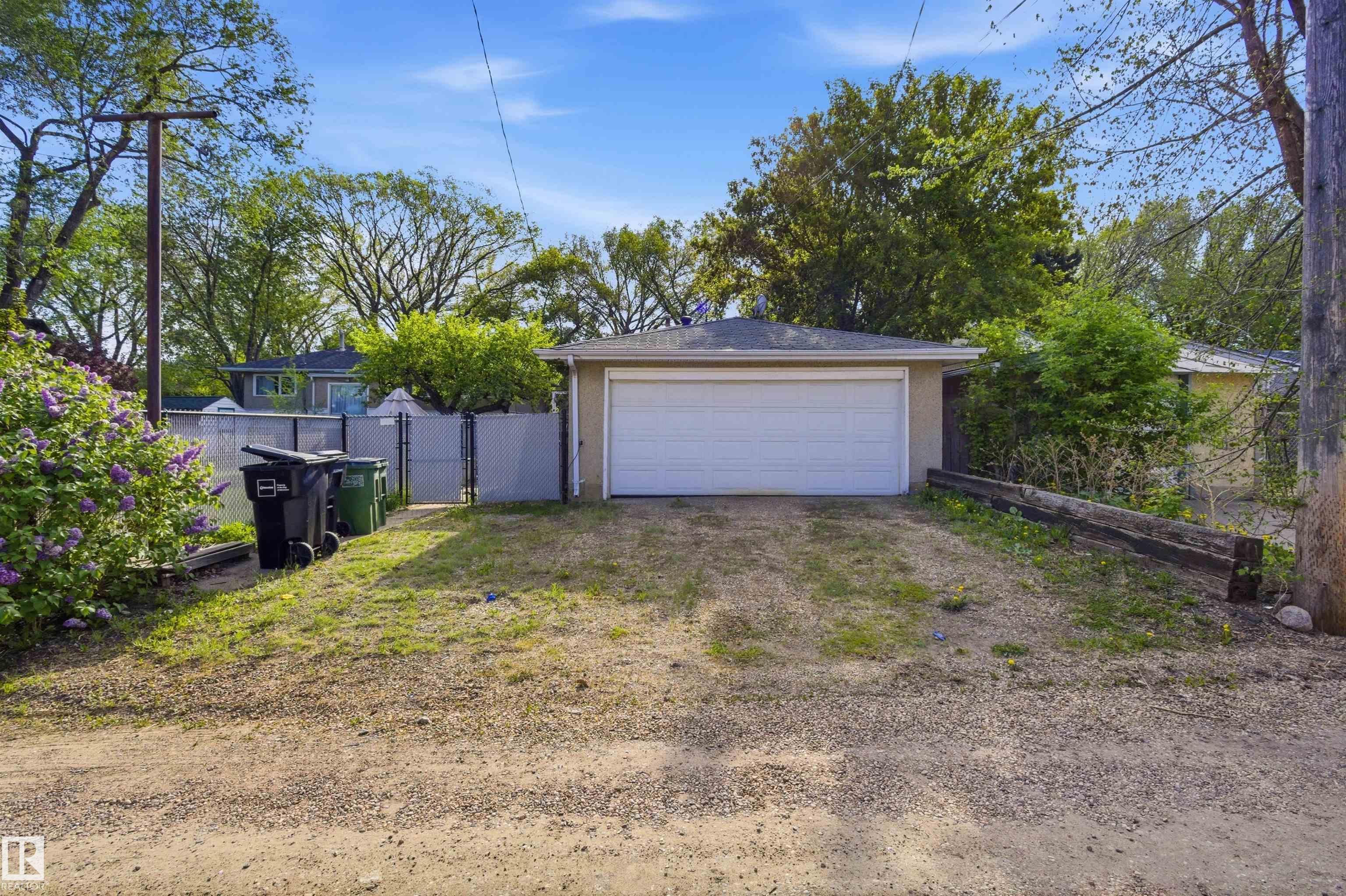 Listing photo thumbnail