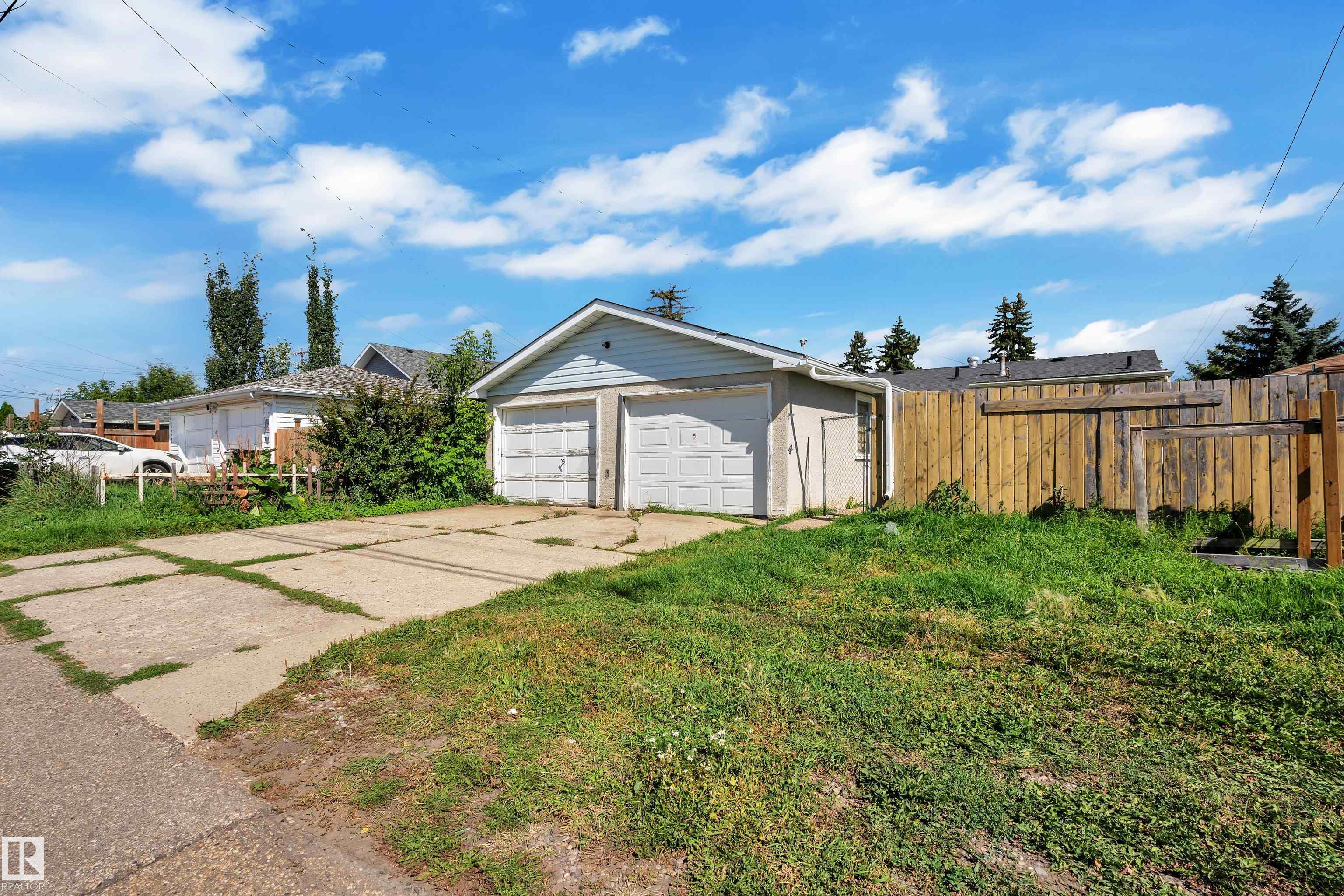 Listing photo thumbnail
