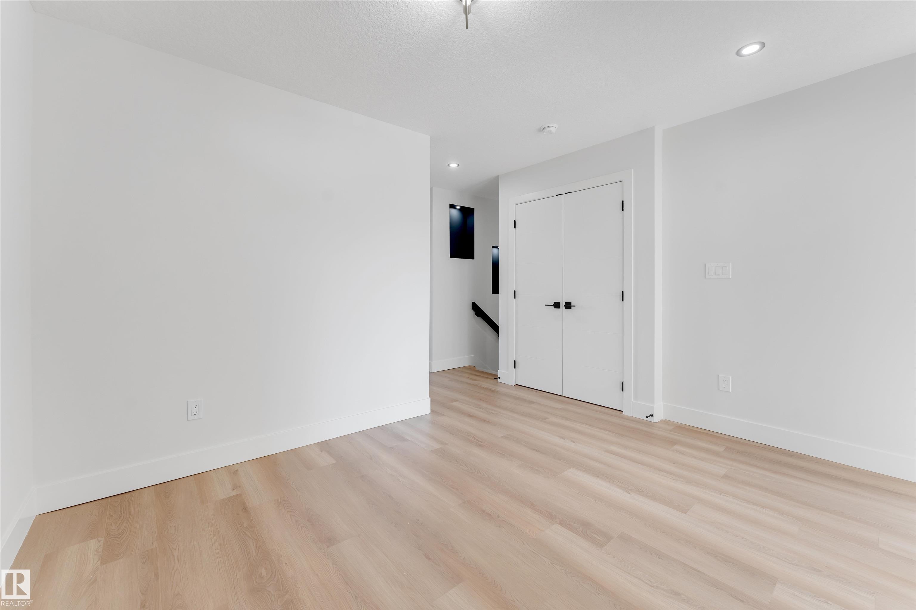 Photo 20 at 22932 80 Avenue NW, Rosenthal, Edmonton