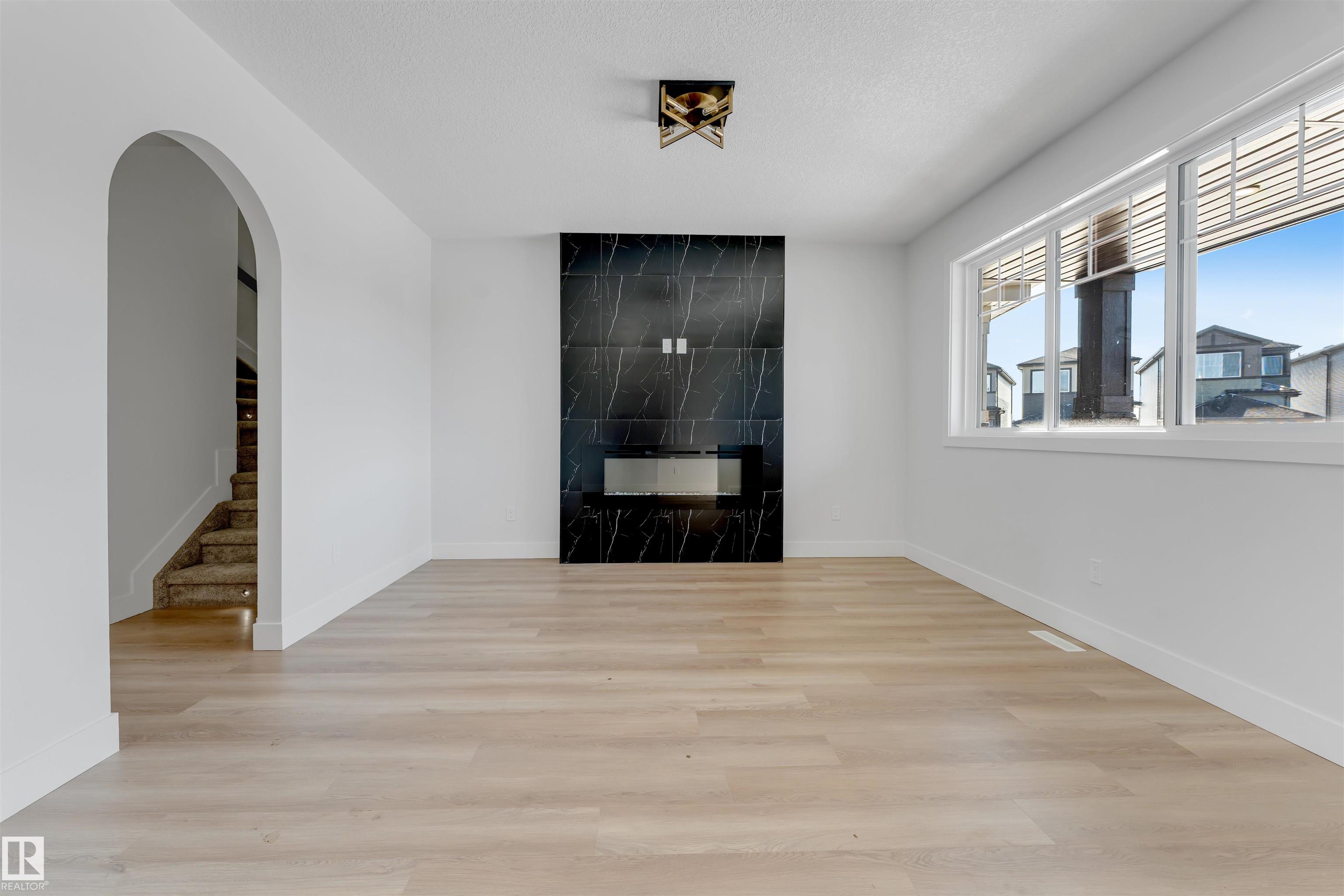 Photo 8 at 22932 80 Avenue NW, Rosenthal, Edmonton