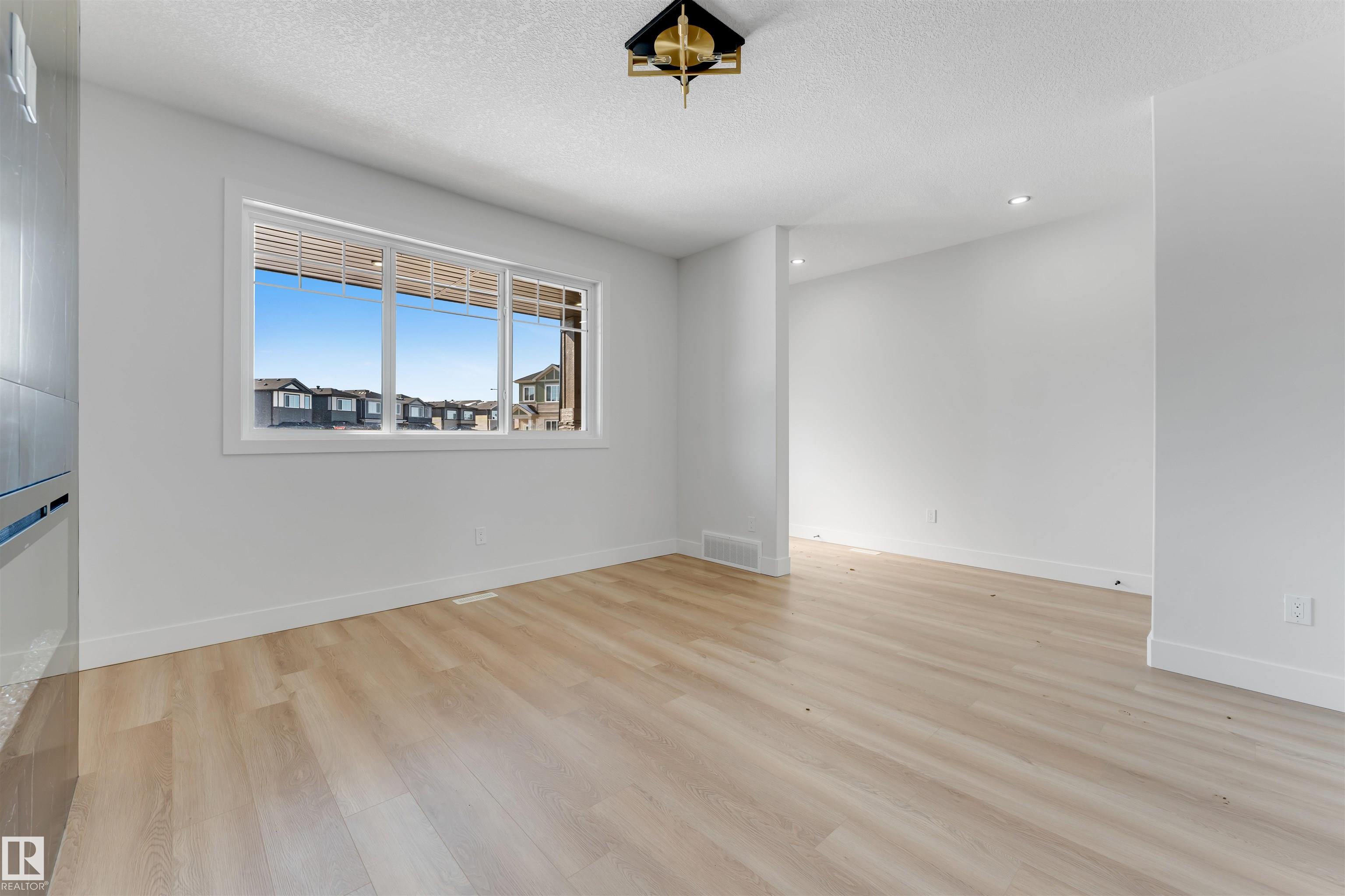 Photo 9 at 22932 80 Avenue NW, Rosenthal, Edmonton
