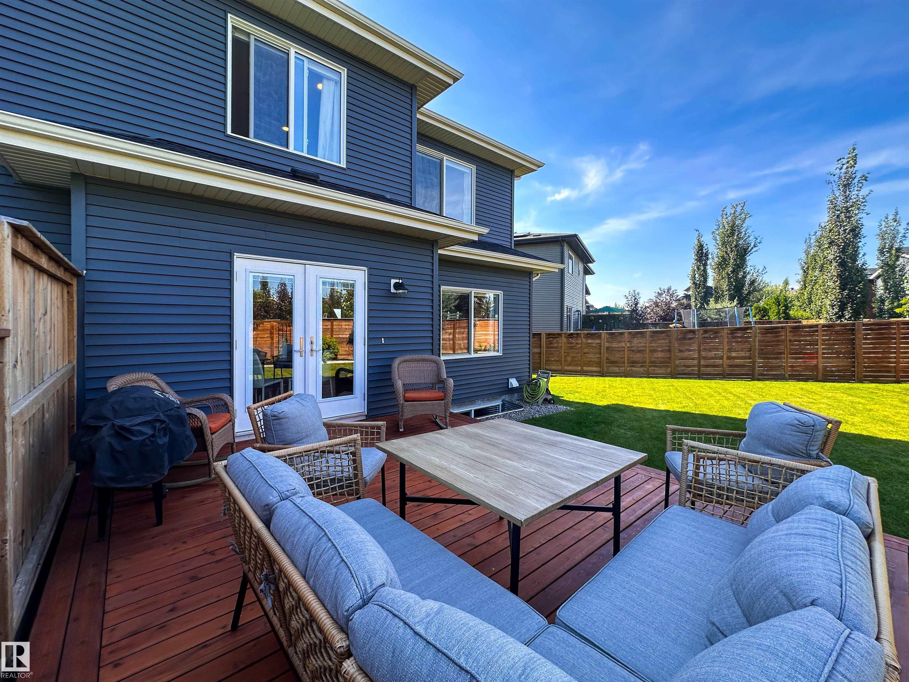 Listing photo thumbnail