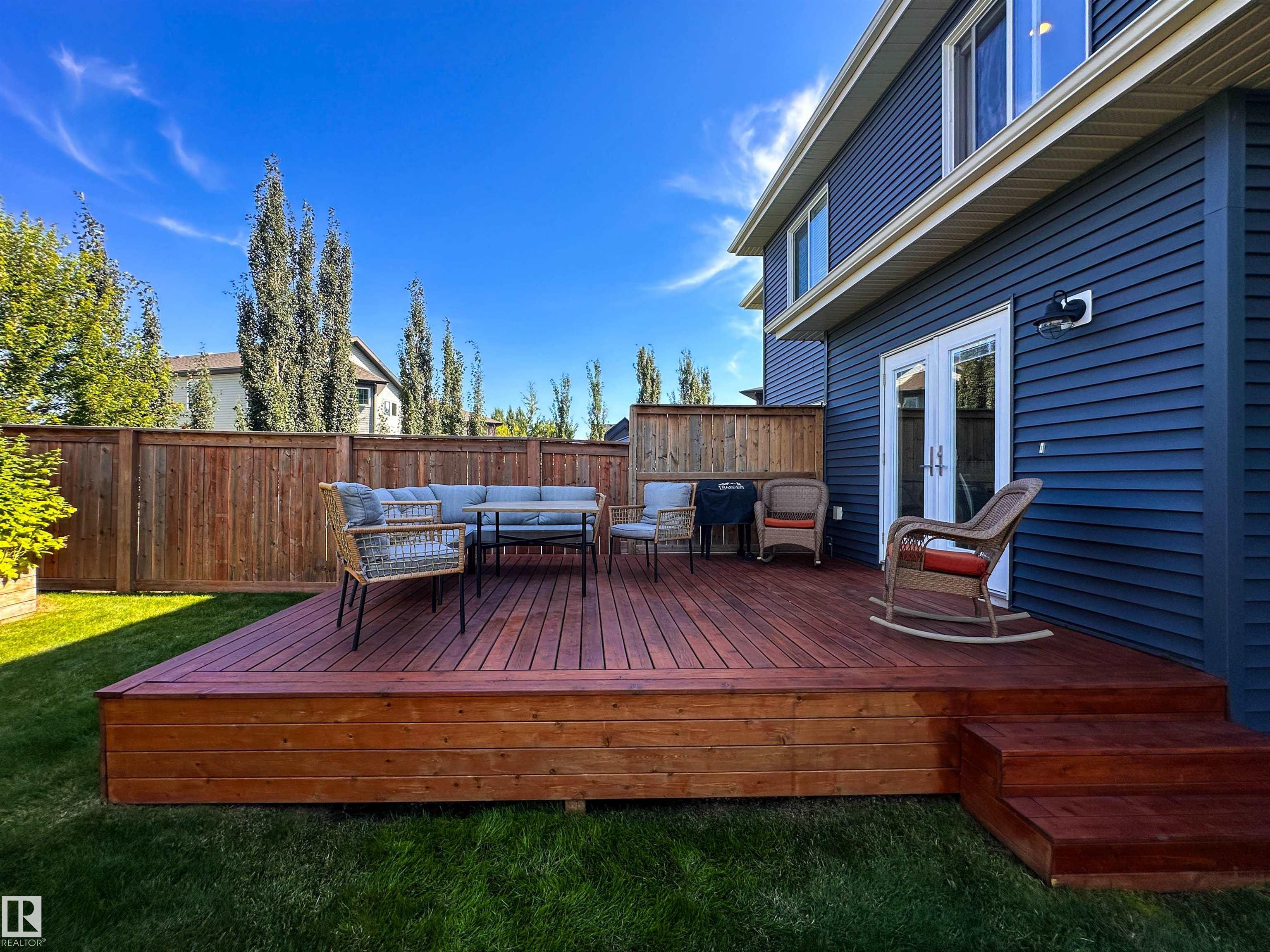 Listing photo thumbnail