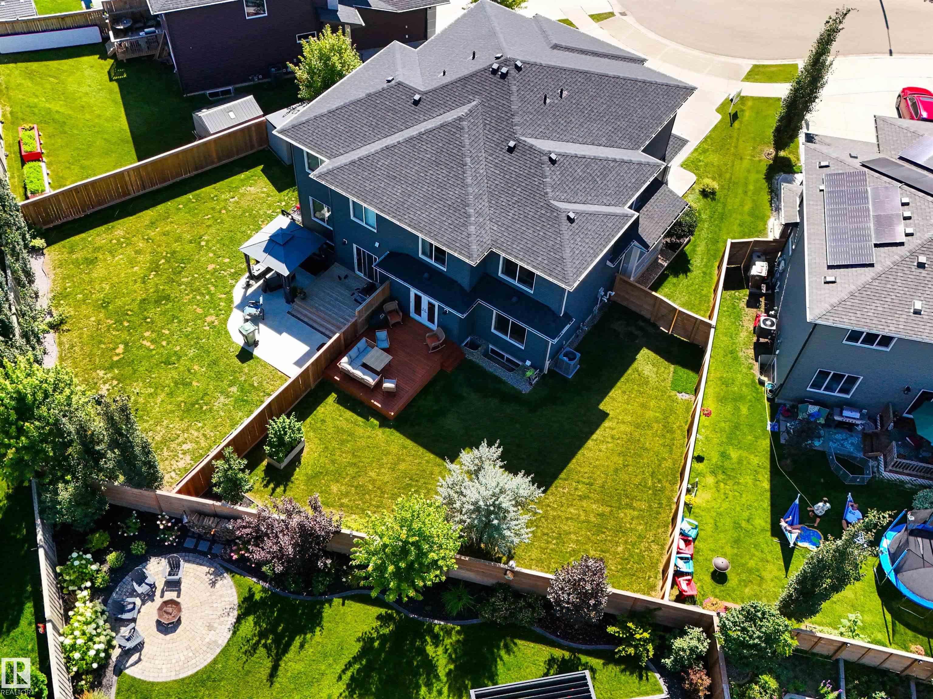 Listing photo thumbnail
