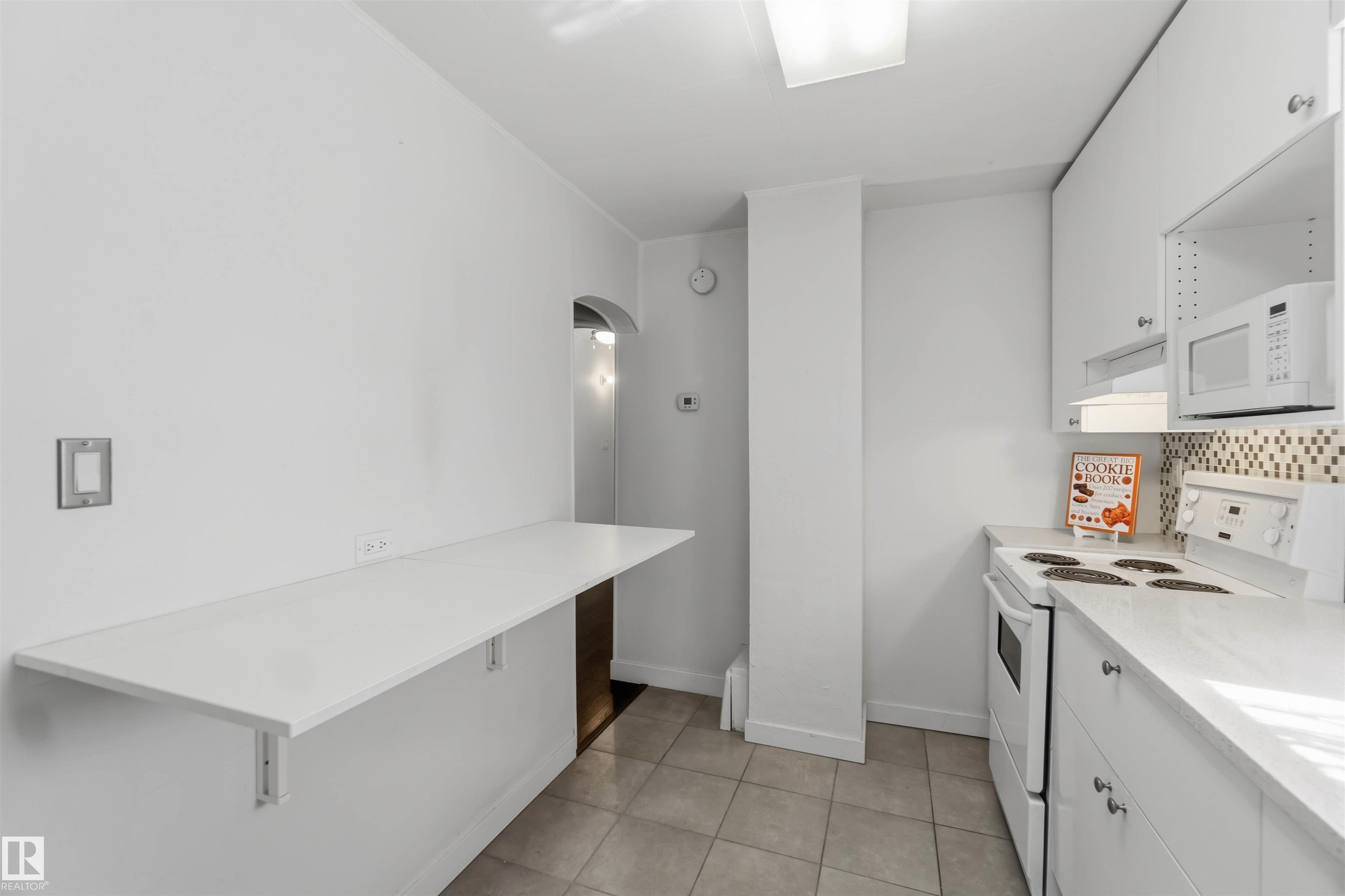 Listing photo thumbnail