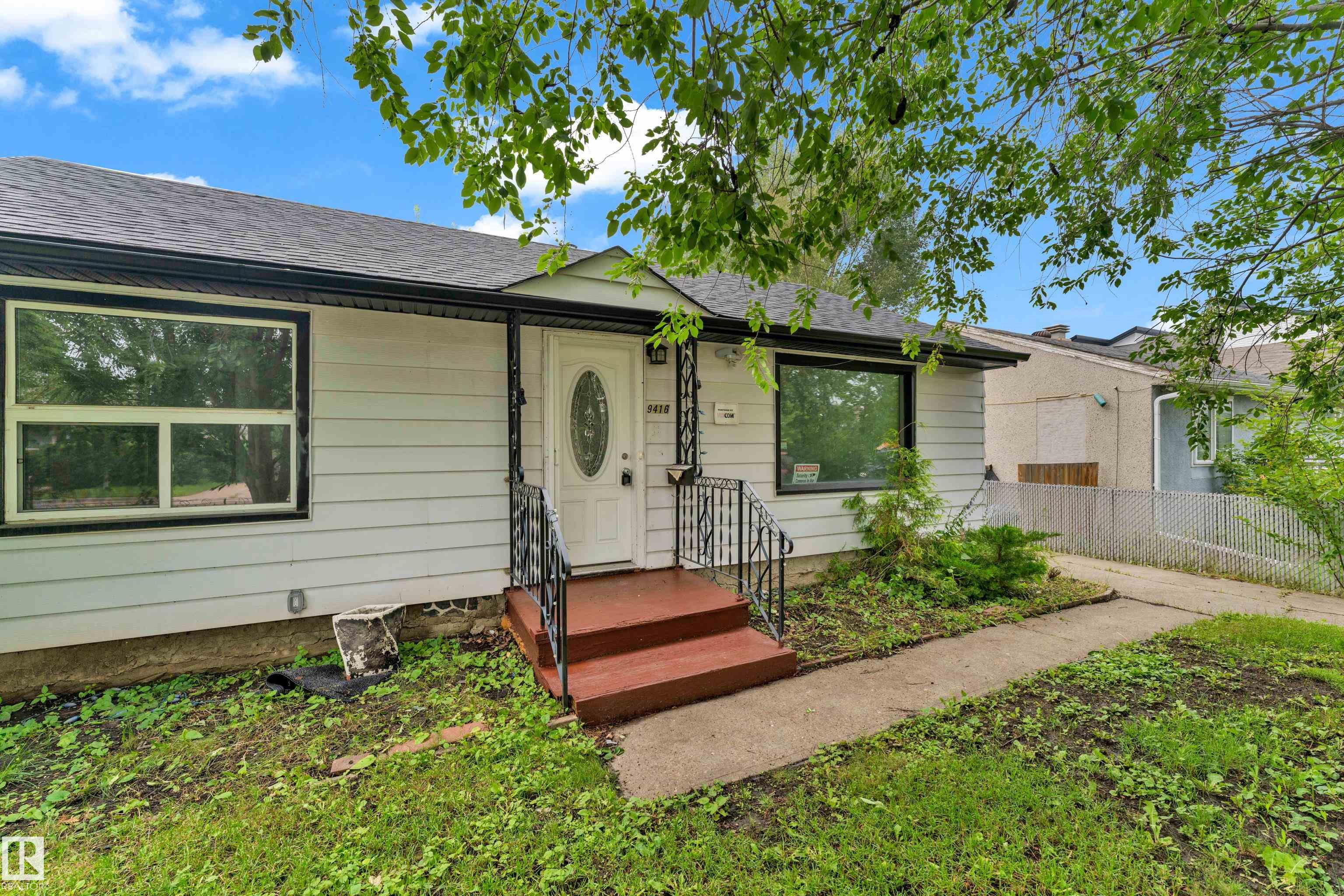 Listing photo thumbnail