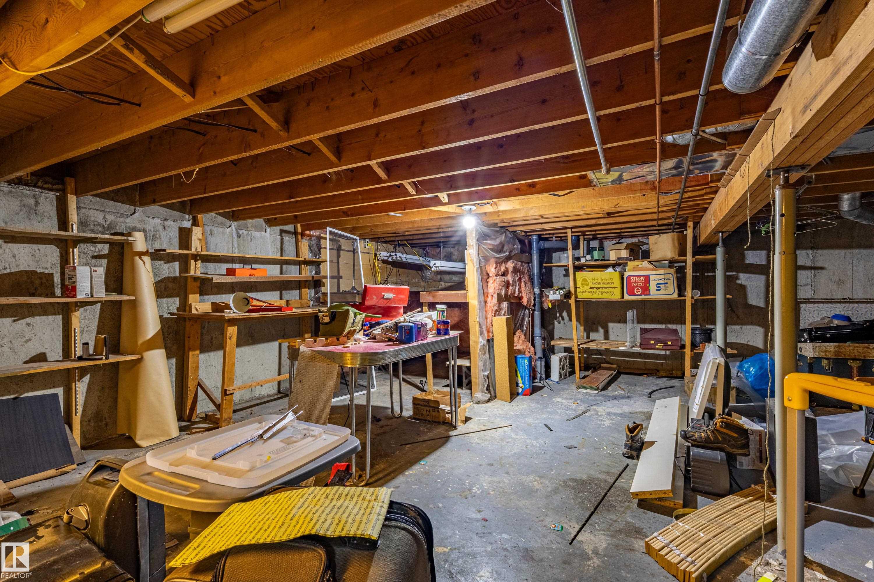 Listing photo thumbnail