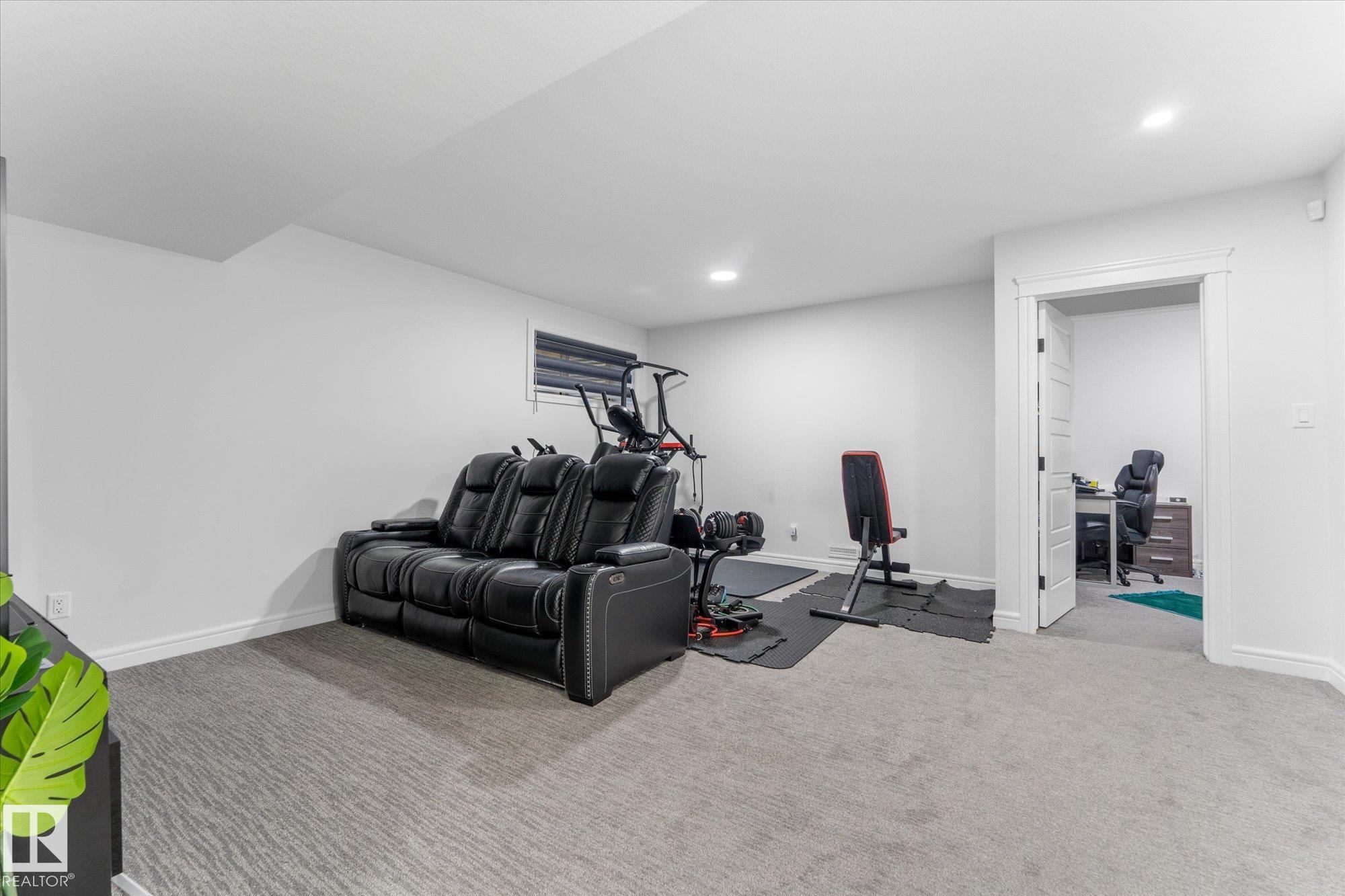 Listing photo thumbnail