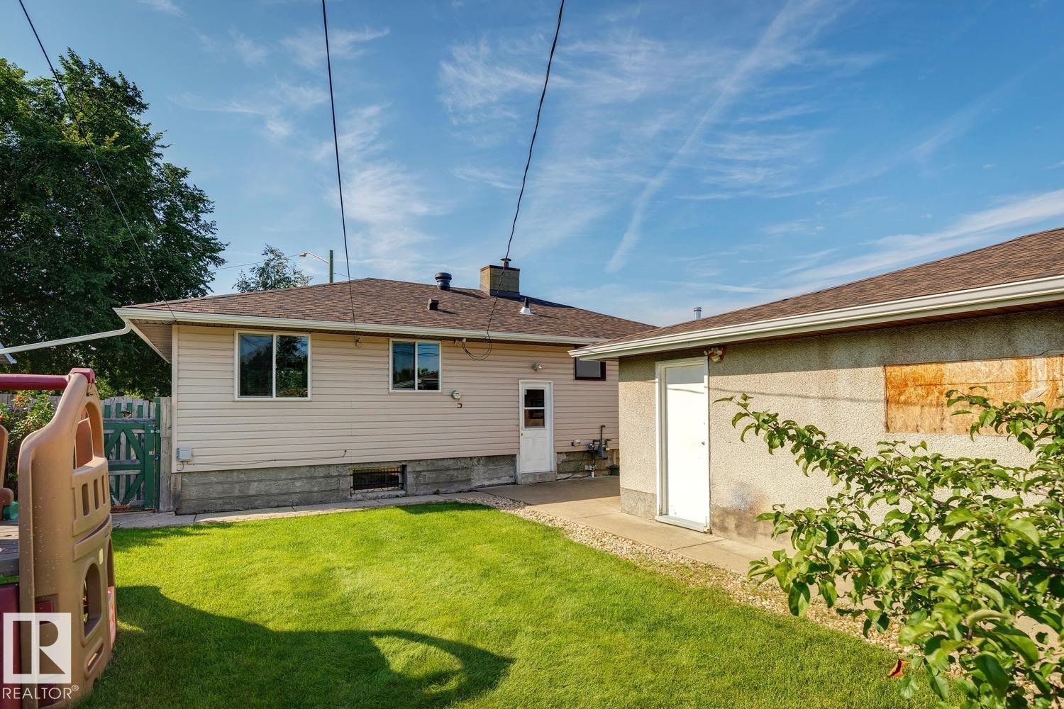 Listing photo thumbnail