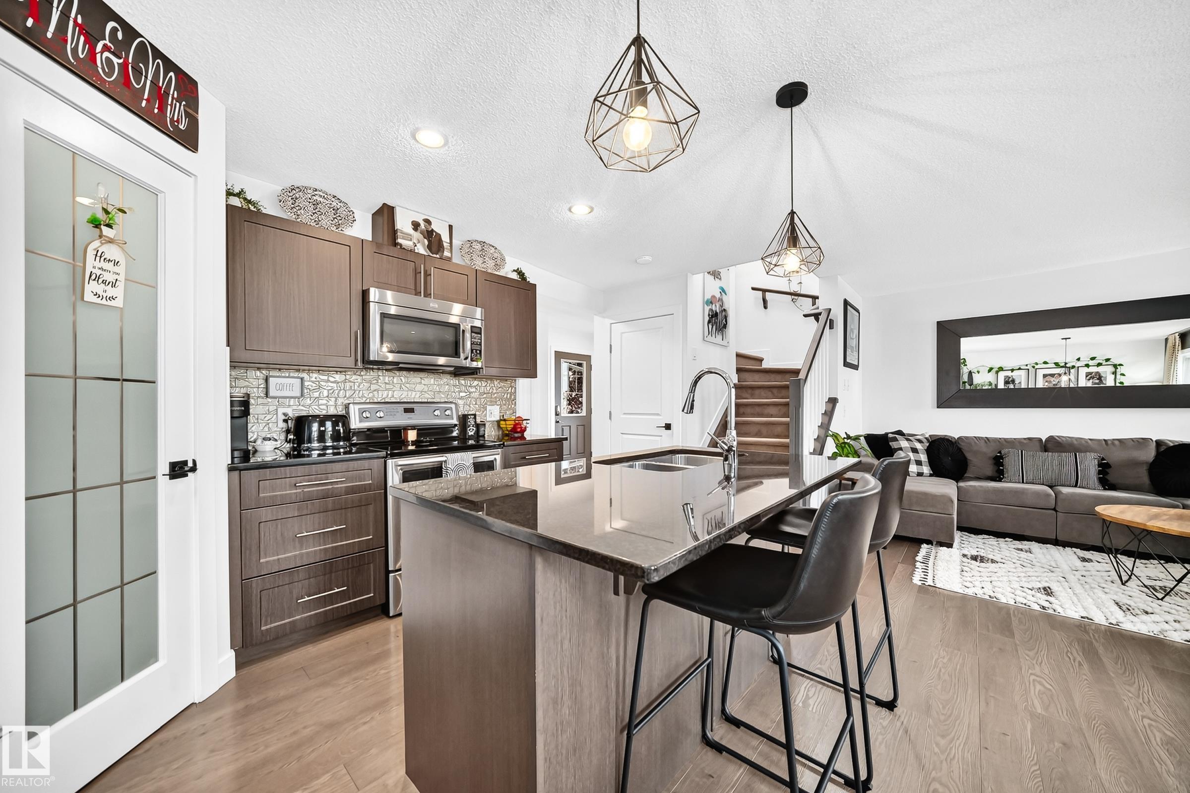 Listing photo thumbnail