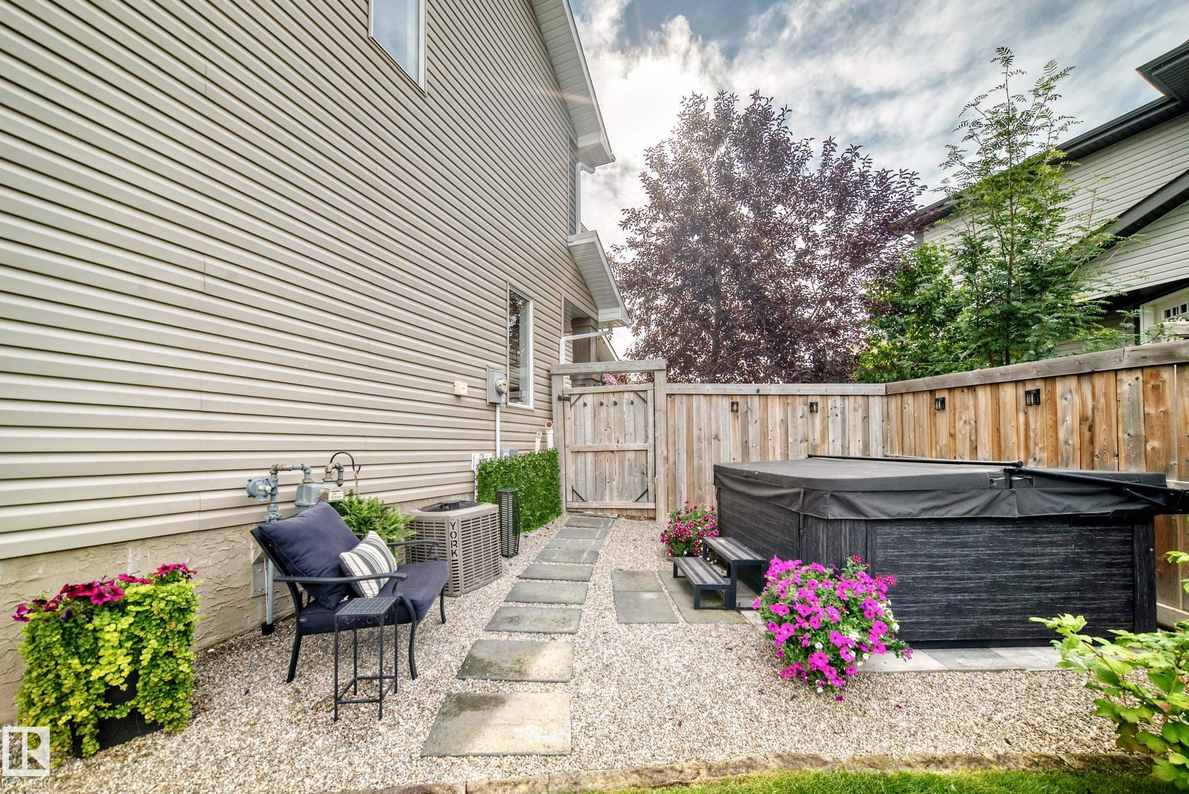 Listing photo thumbnail