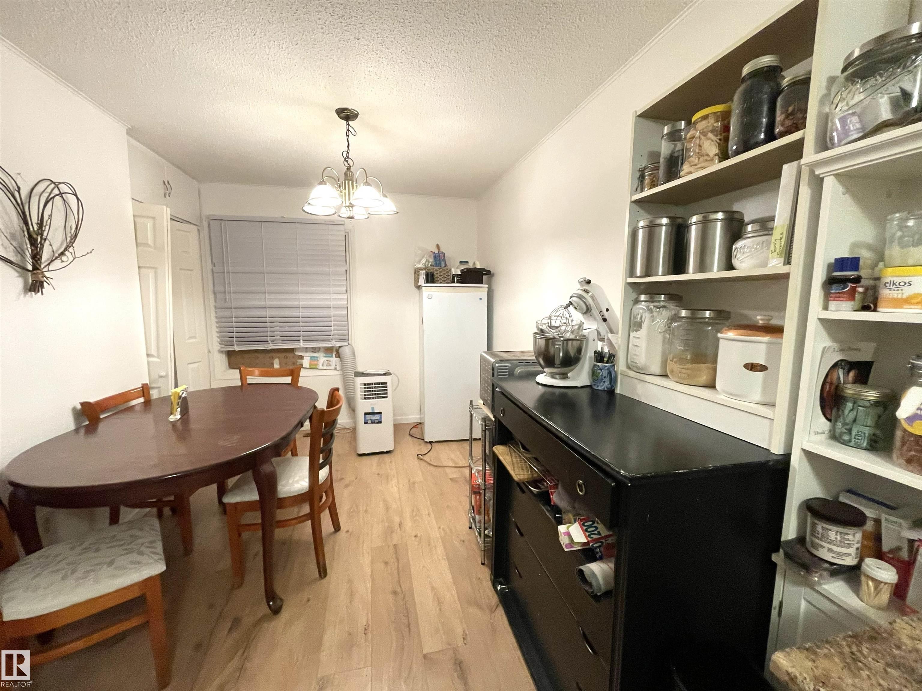 Photo 5 at D1 - 1 Garden Grove NW, Duggan, Edmonton