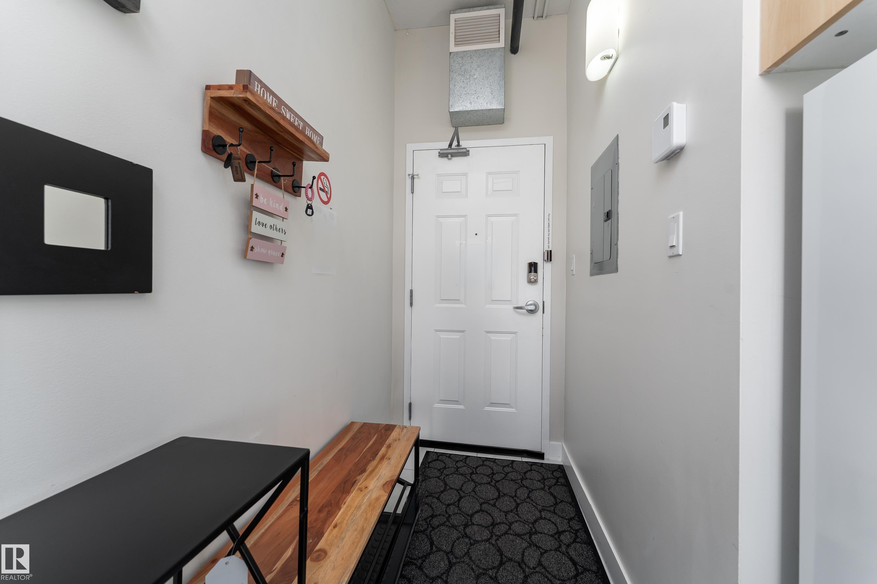 Listing photo thumbnail