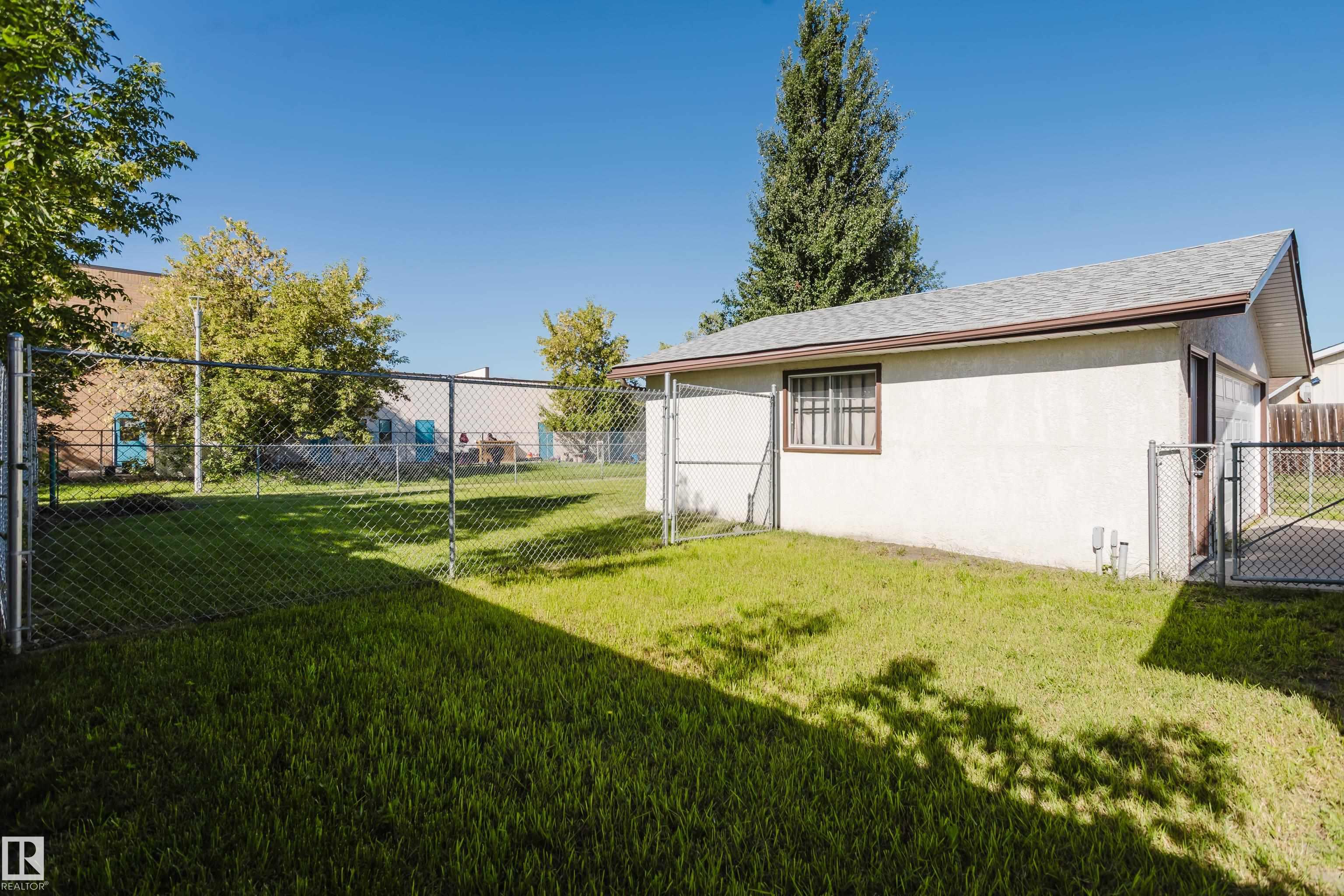 Listing photo thumbnail