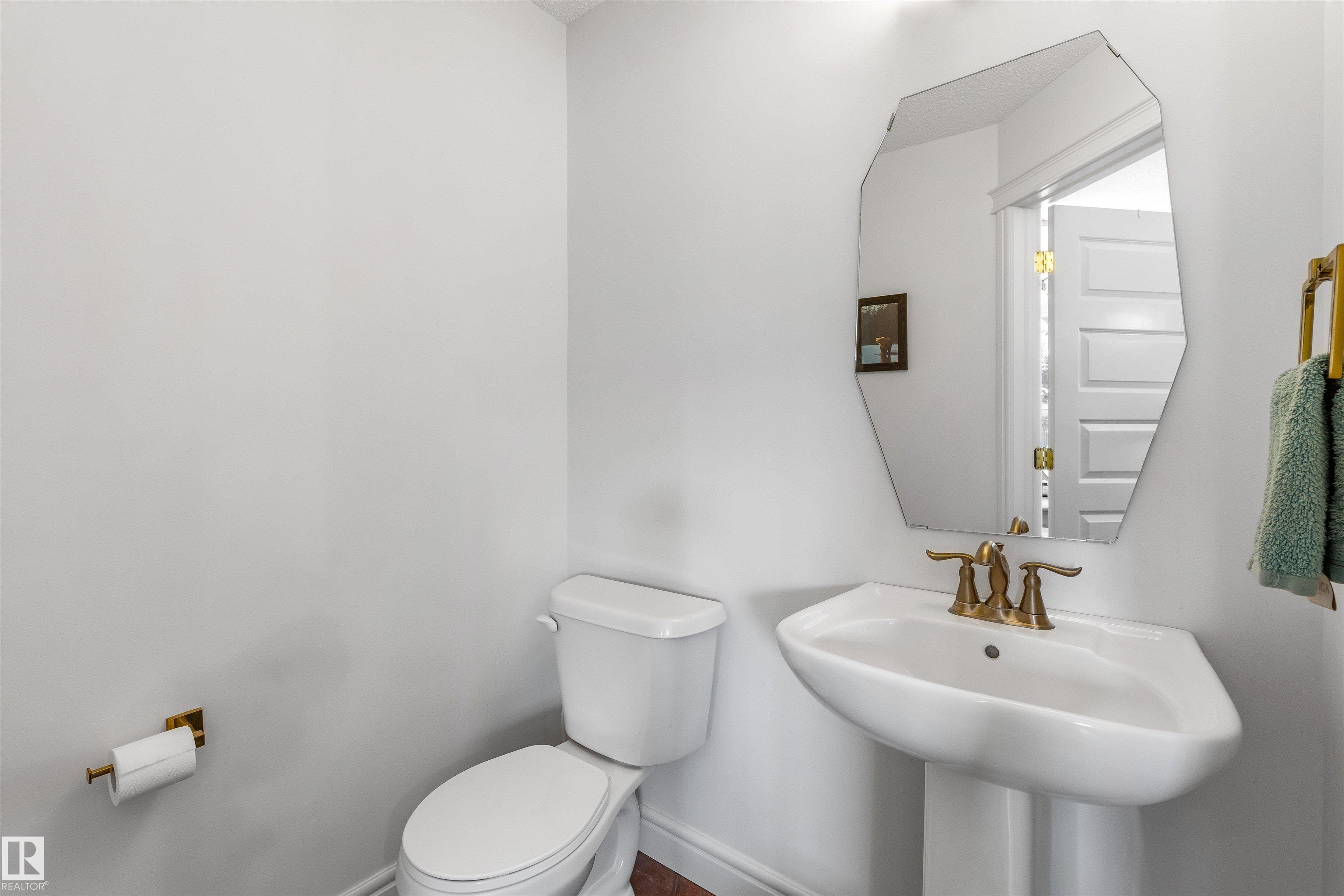 https://zimg.paragon.ice.com/ParagonImages/Property/PM/RAE/225418827/16/0/0/bd67bd847f9c1216cc71b8fd1e4ffcaf/1/6e3375200932065bdee2bdb3317f8f68/225418827-ee423b9d-e102-4aab-98ca-eb0476665a72.JPG