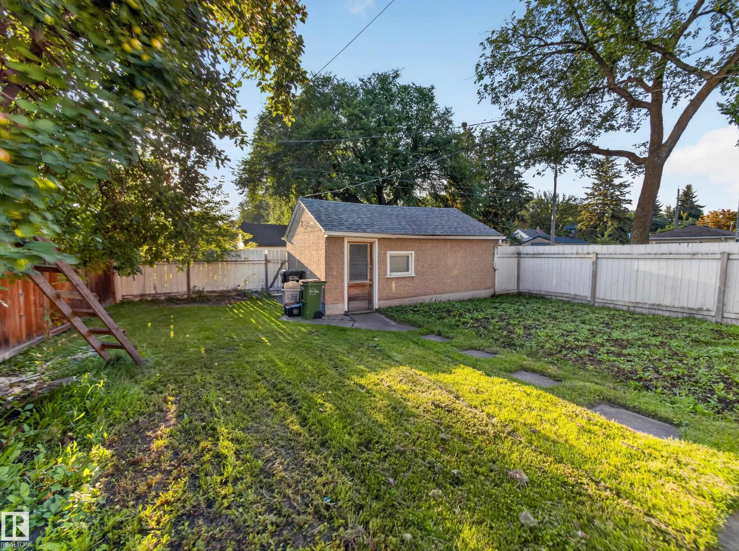 Listing photo thumbnail