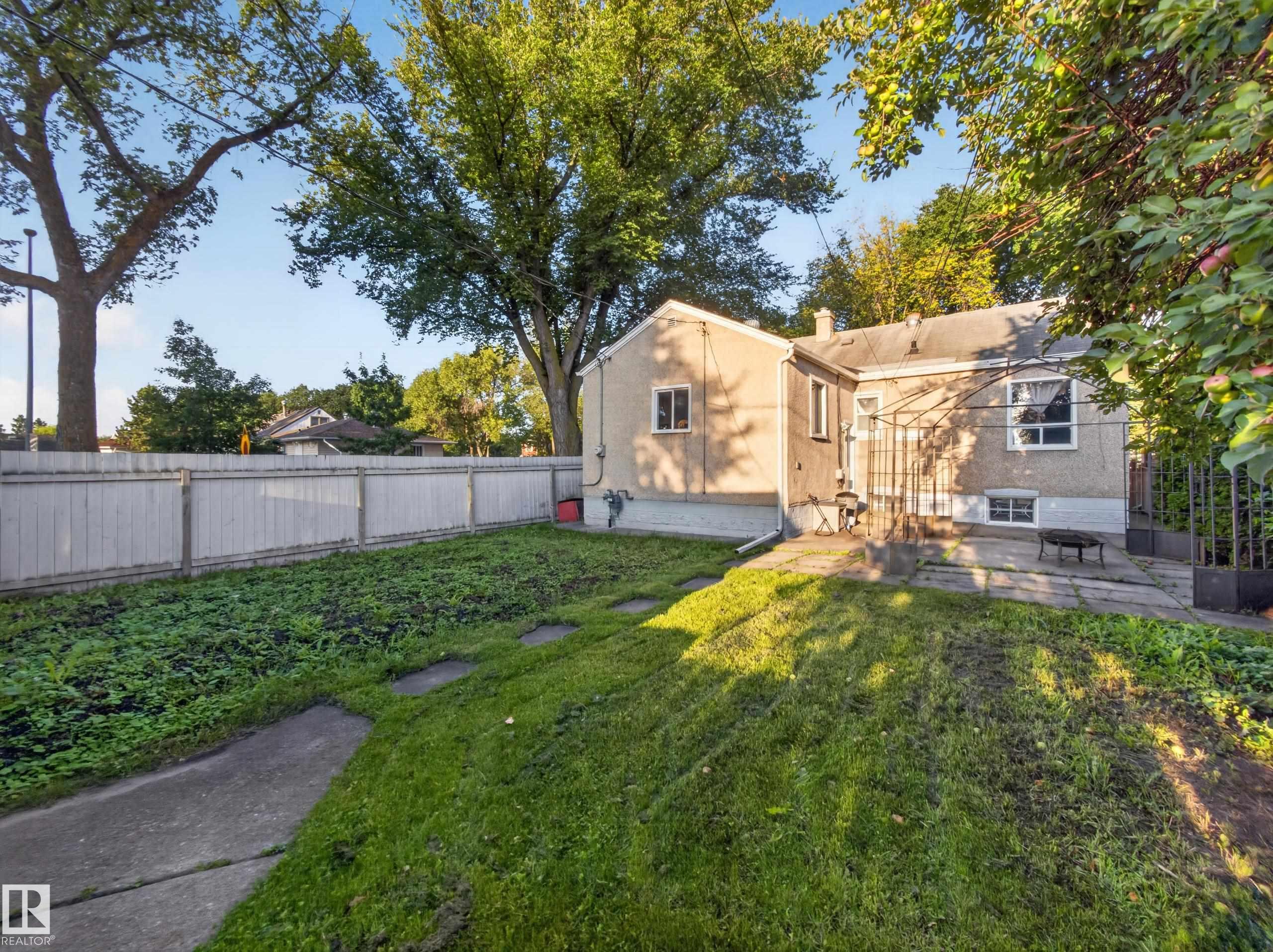 Listing photo thumbnail