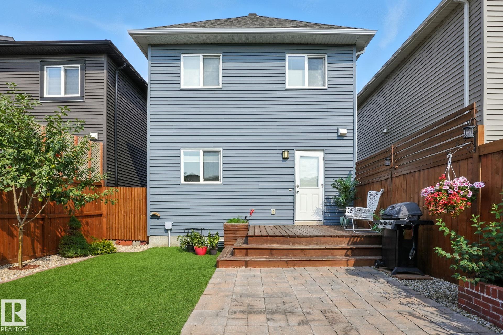 Listing photo thumbnail