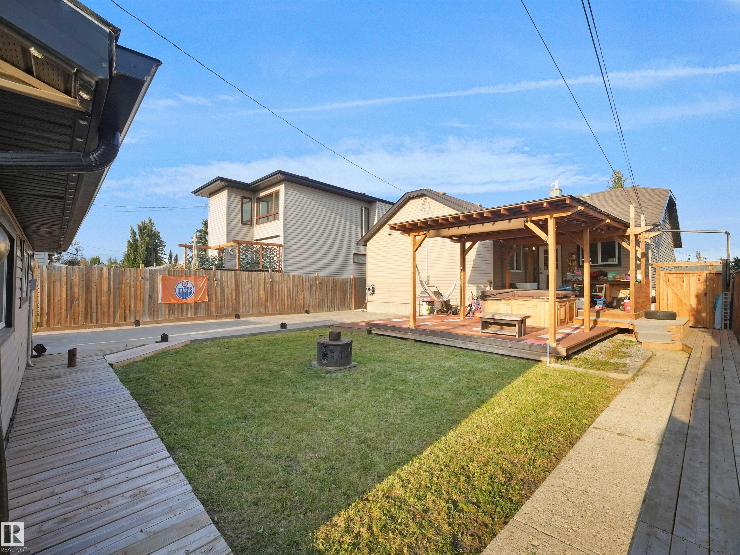 Listing photo thumbnail