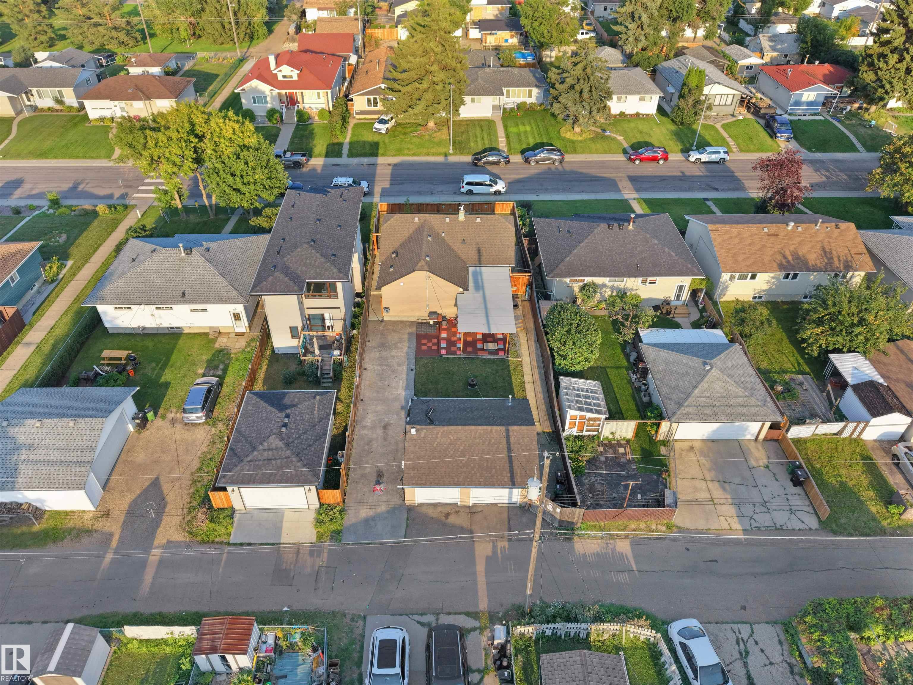 Listing photo thumbnail