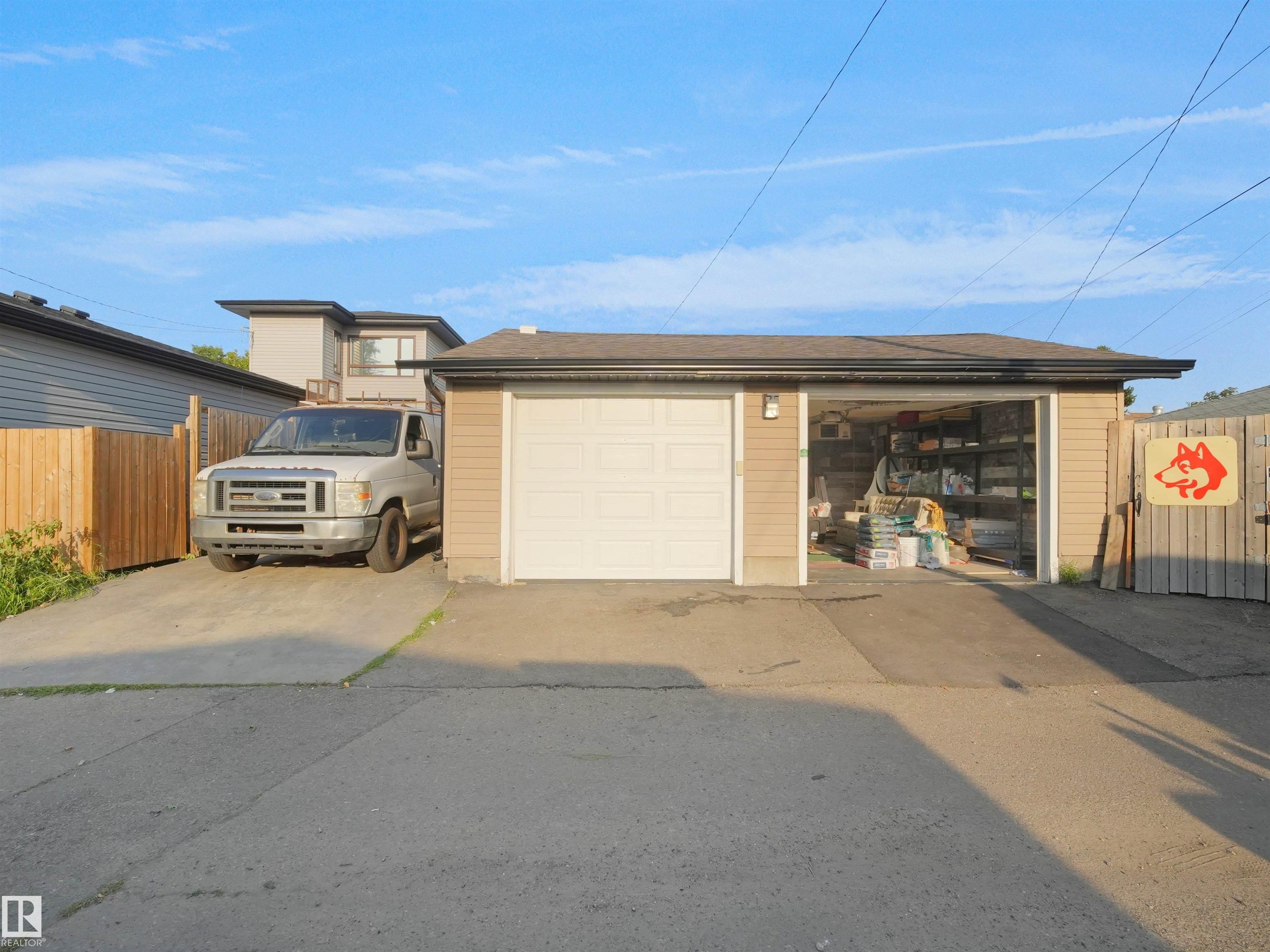 Listing photo thumbnail