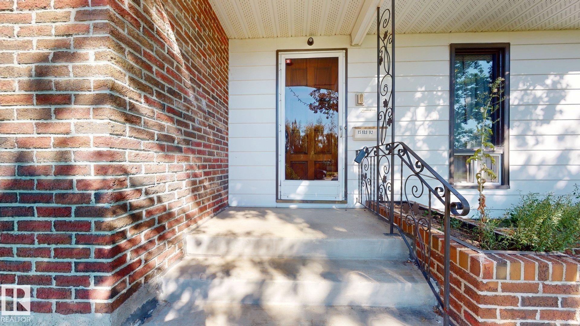 Listing photo thumbnail