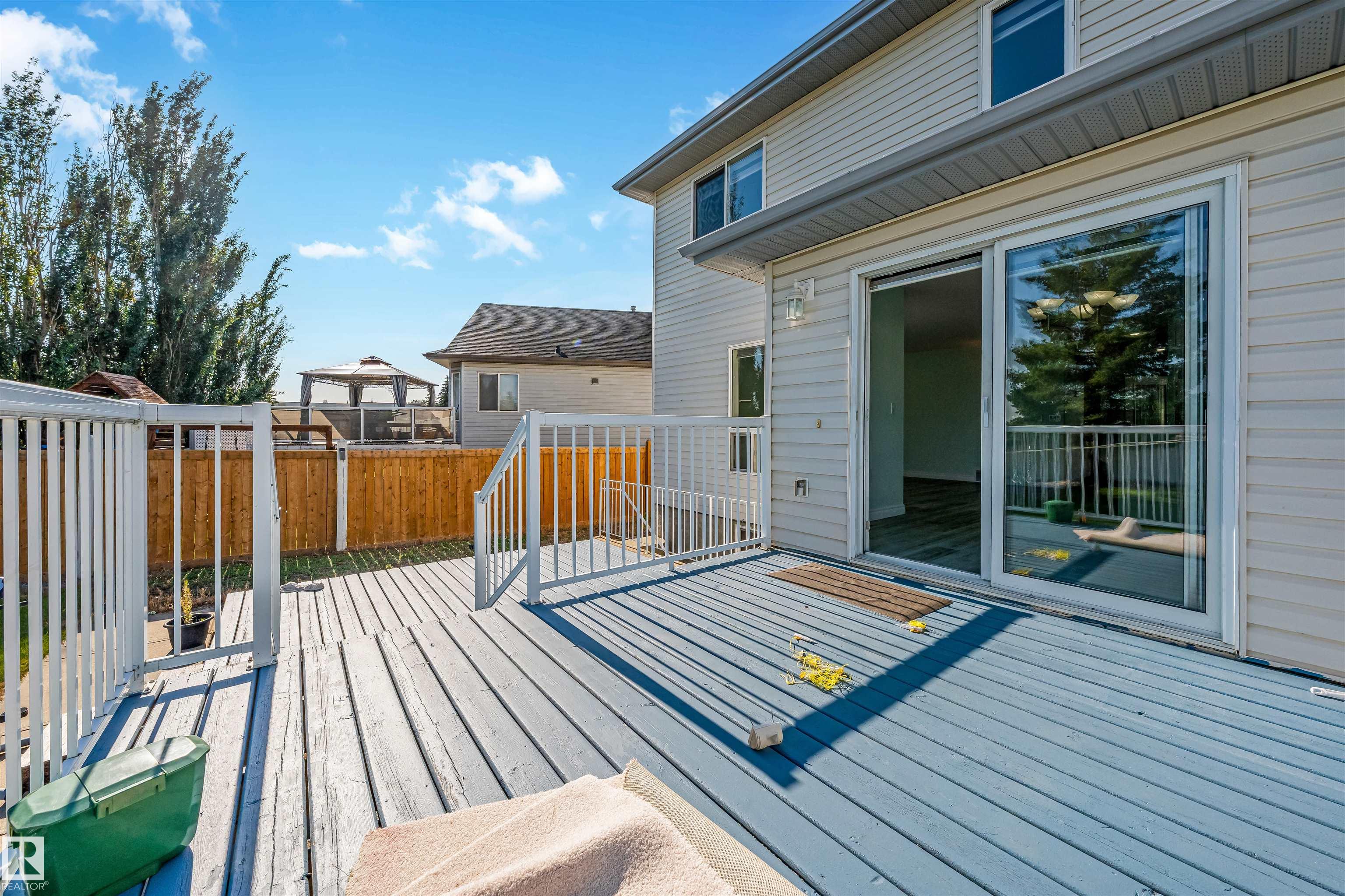 Listing photo thumbnail