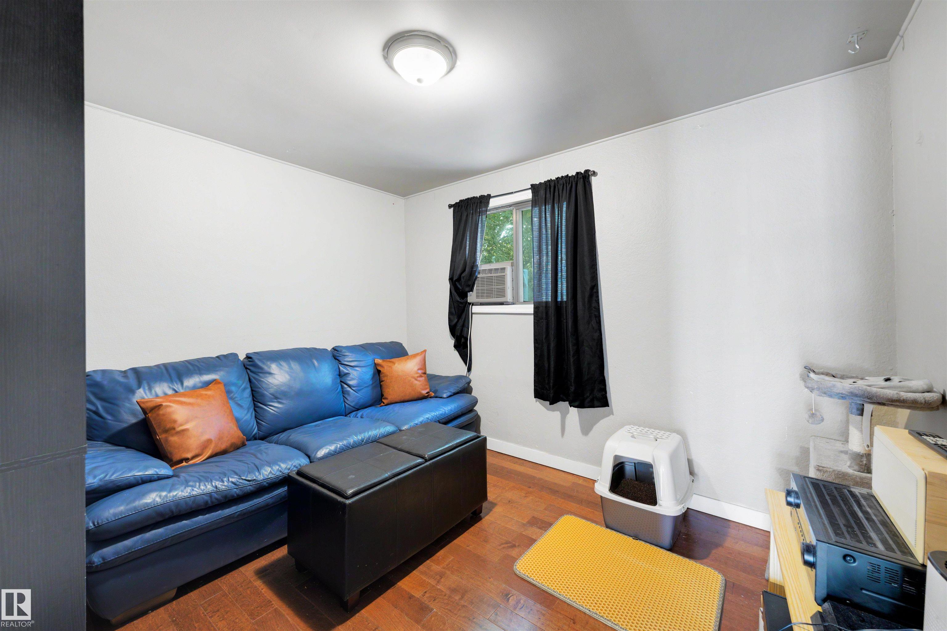 Listing photo thumbnail
