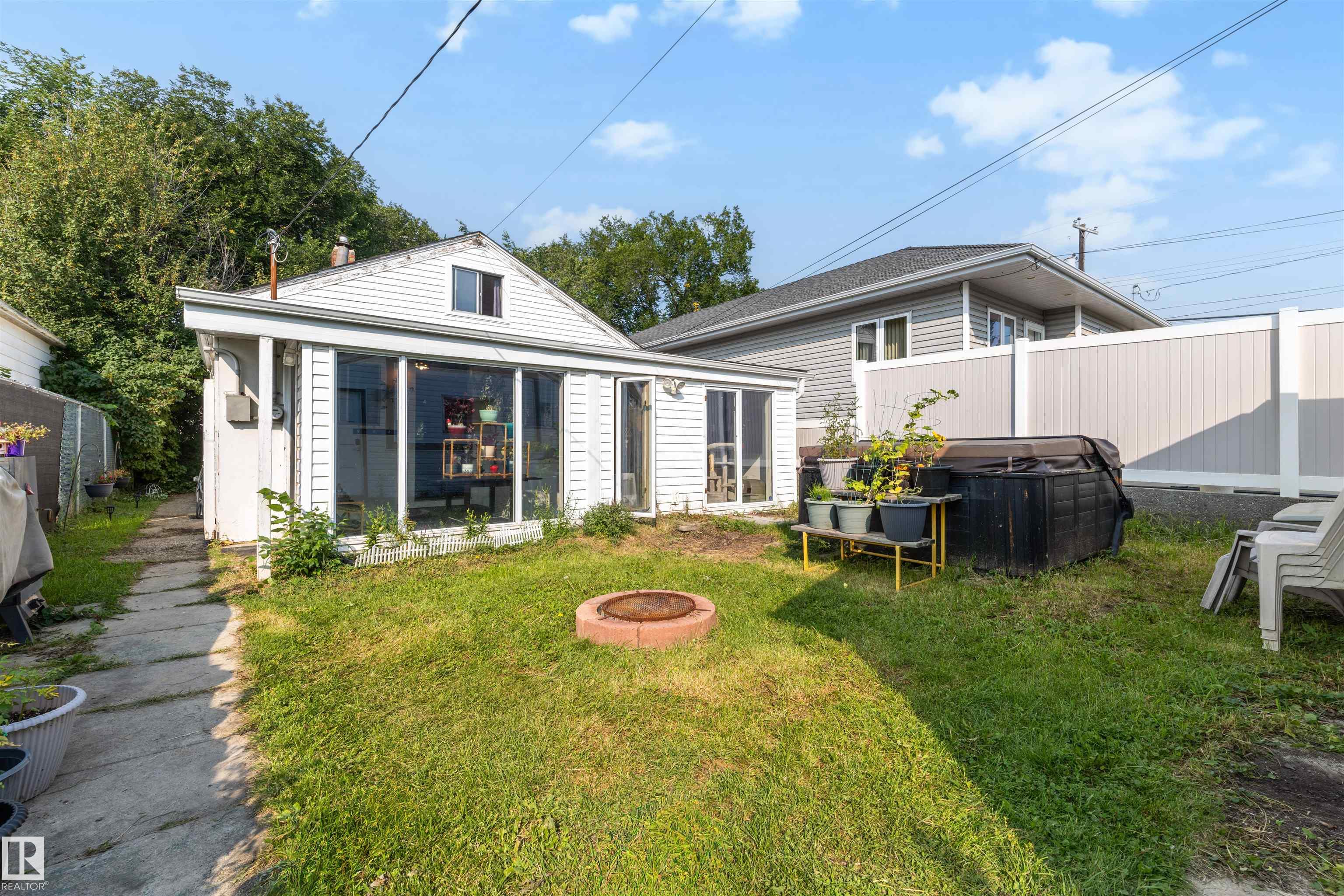 Listing photo thumbnail
