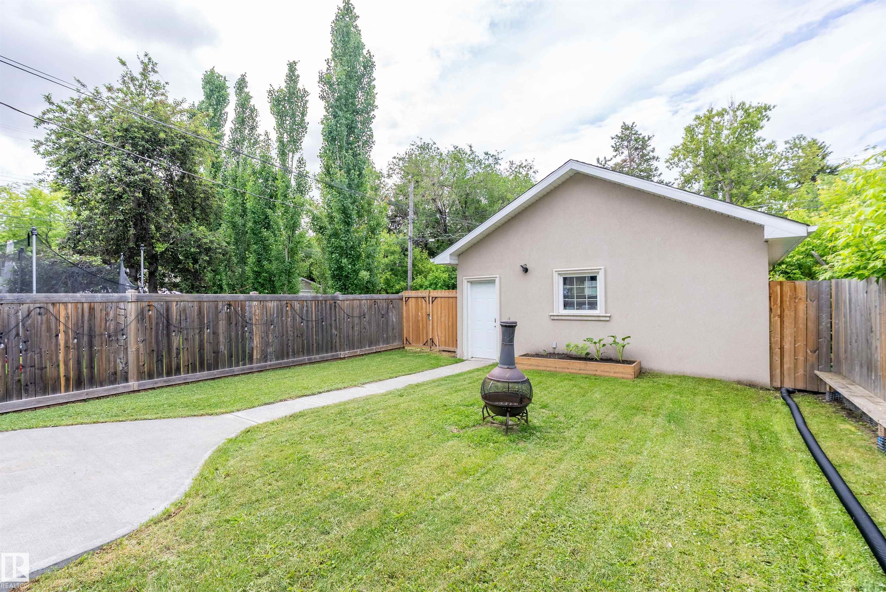 Listing photo thumbnail